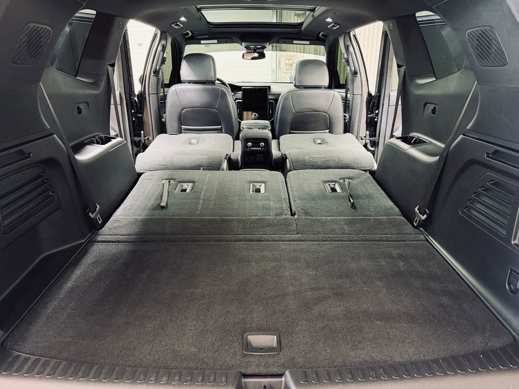 2024 GMC Acadia AT4