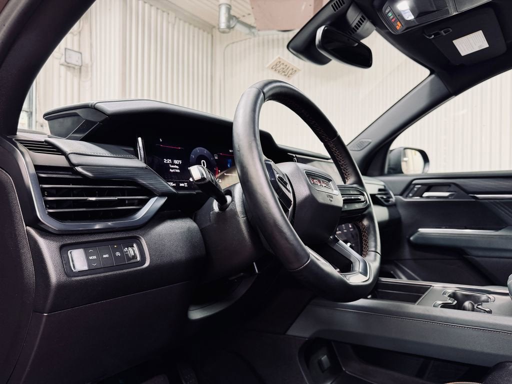 2024 GMC Acadia AT4