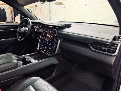 2024 GMC Acadia AT4