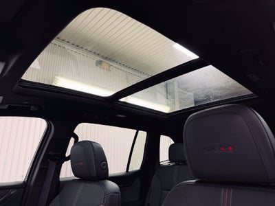 2025 GMC Acadia AT4