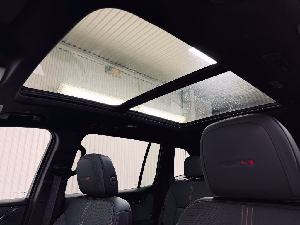 2025 GMC Acadia AT4