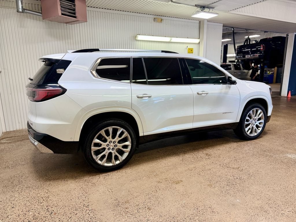2024 GMC Acadia Denali