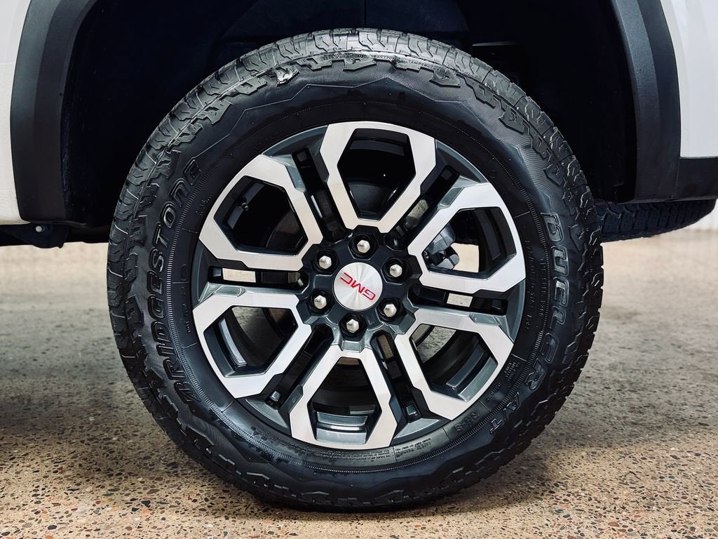 2024 GMC Canyon AT4