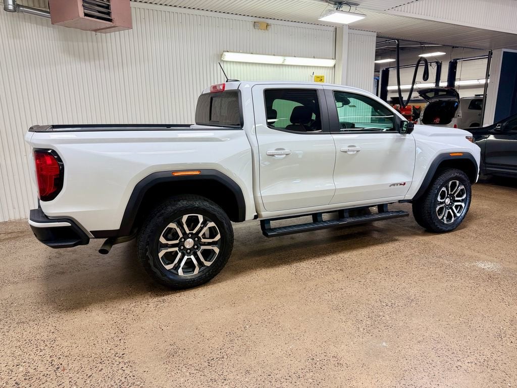2024 GMC Canyon AT4