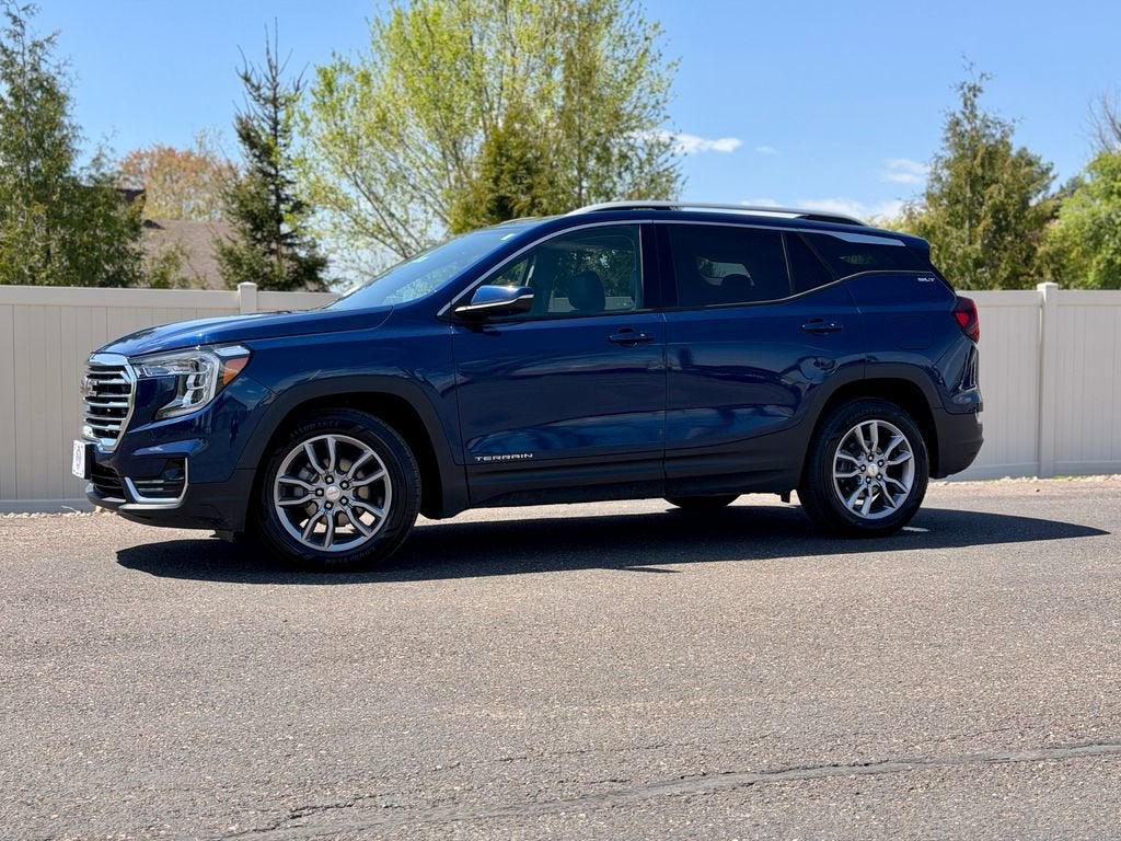 2022 GMC Terrain SLT