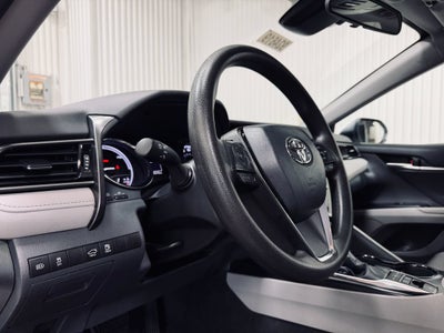 2019 Toyota Camry Hybrid LE