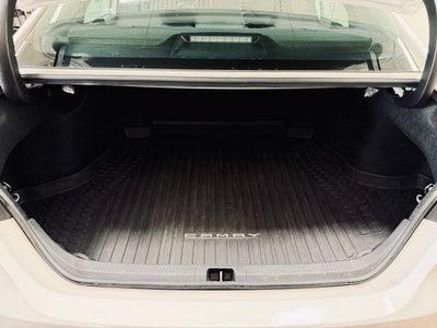 2019 Toyota Camry Hybrid LE