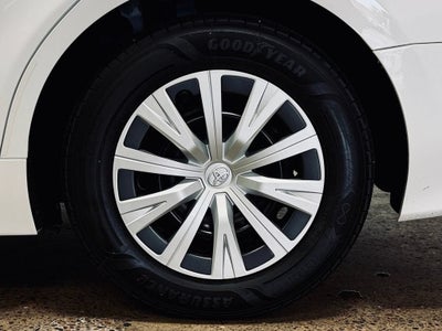 2019 Toyota Camry Hybrid LE