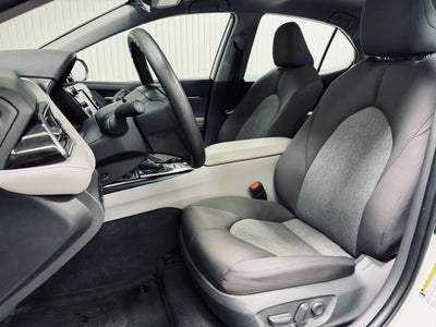 2019 Toyota Camry Hybrid LE