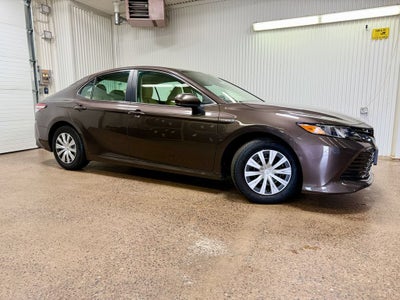 2019 Toyota Camry Hybrid LE