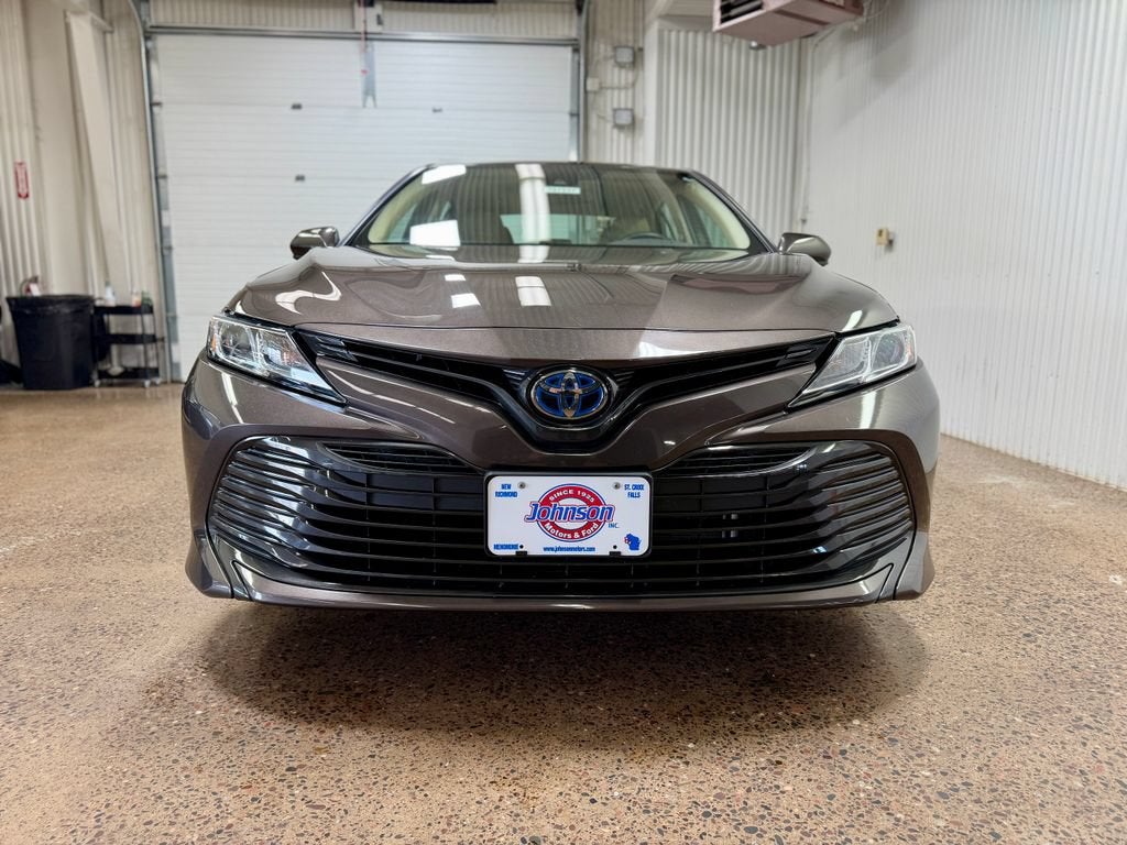 2019 Toyota Camry Hybrid LE