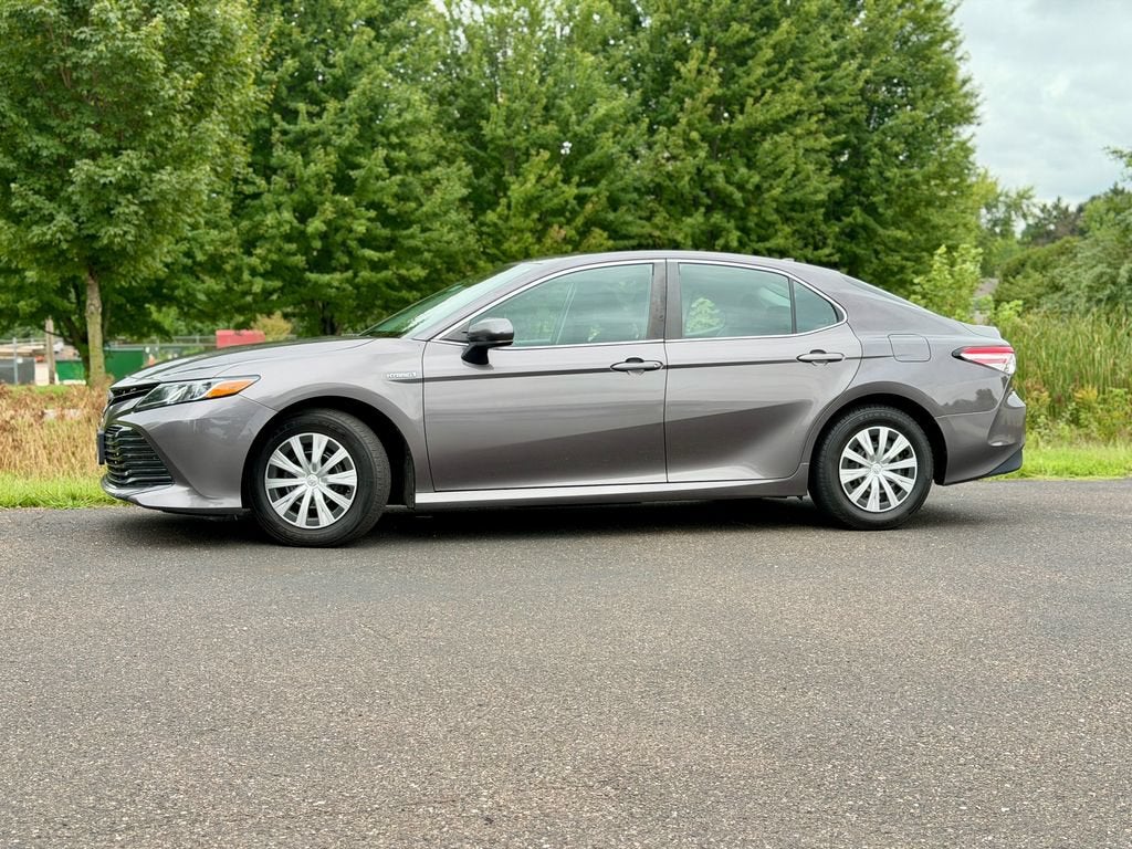 2020 Toyota Camry Hybrid LE