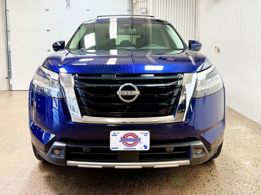 2022 Nissan Pathfinder SL 4WD