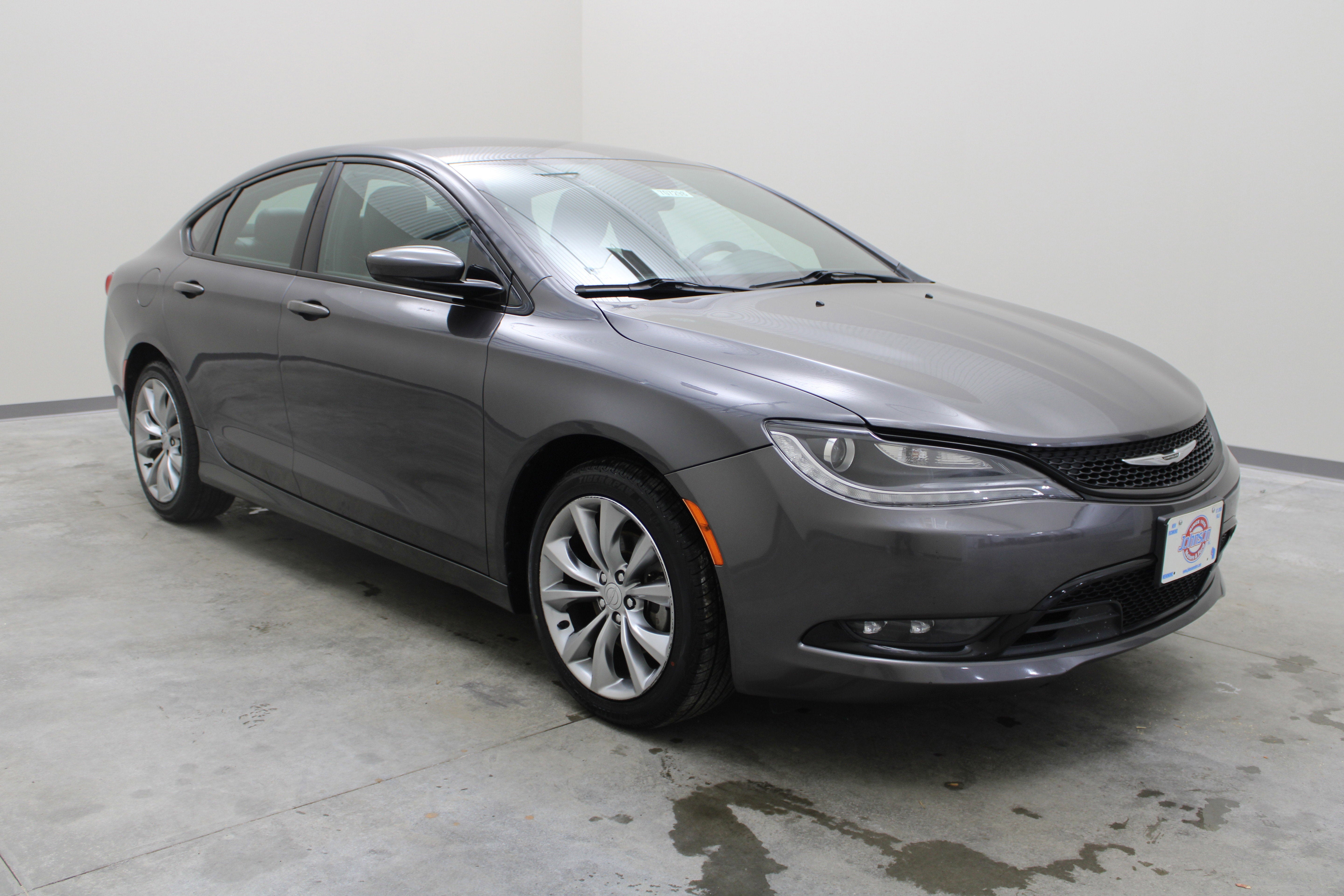 2015 Chrysler 200 S