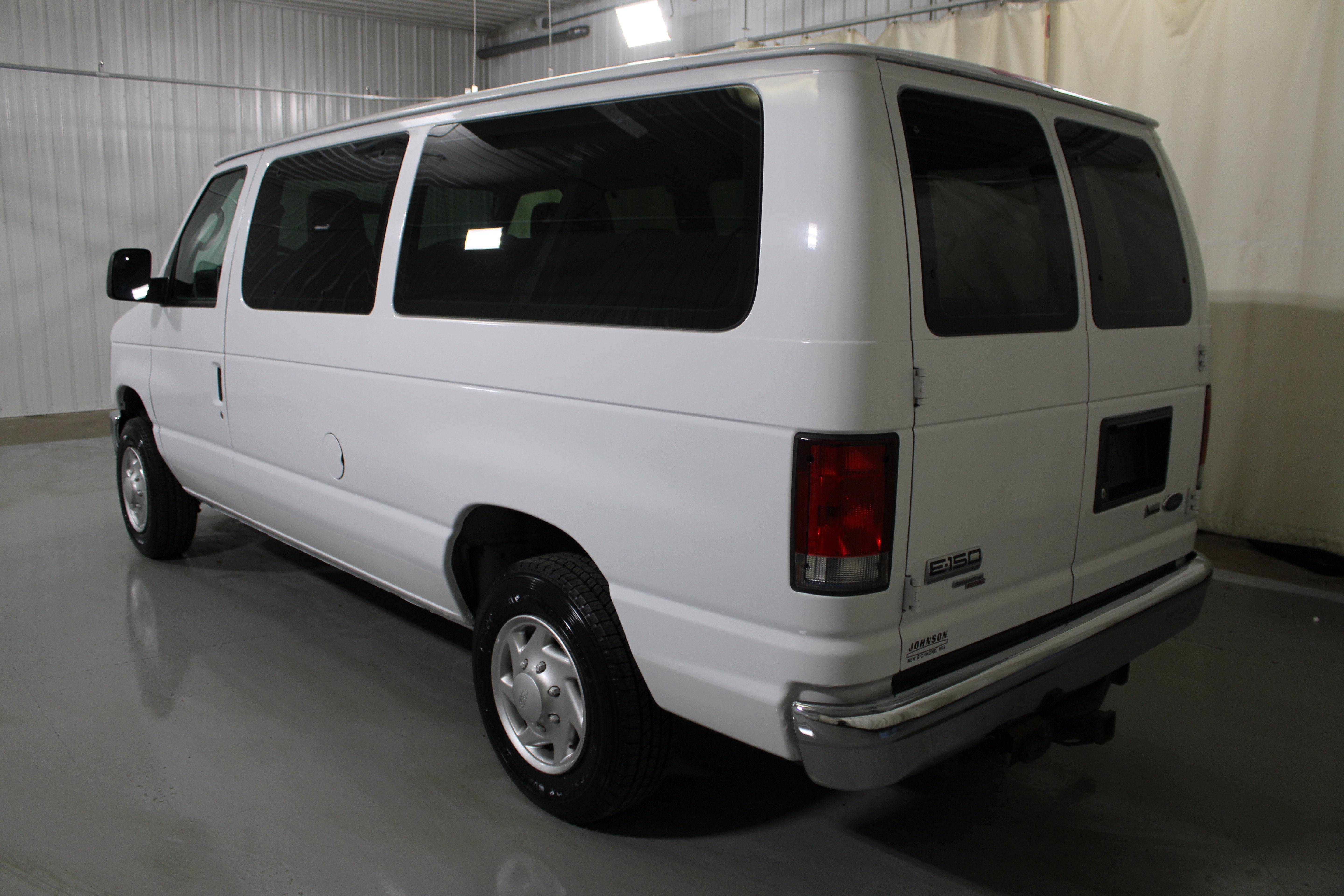 2013 Ford Econoline Wagon XL