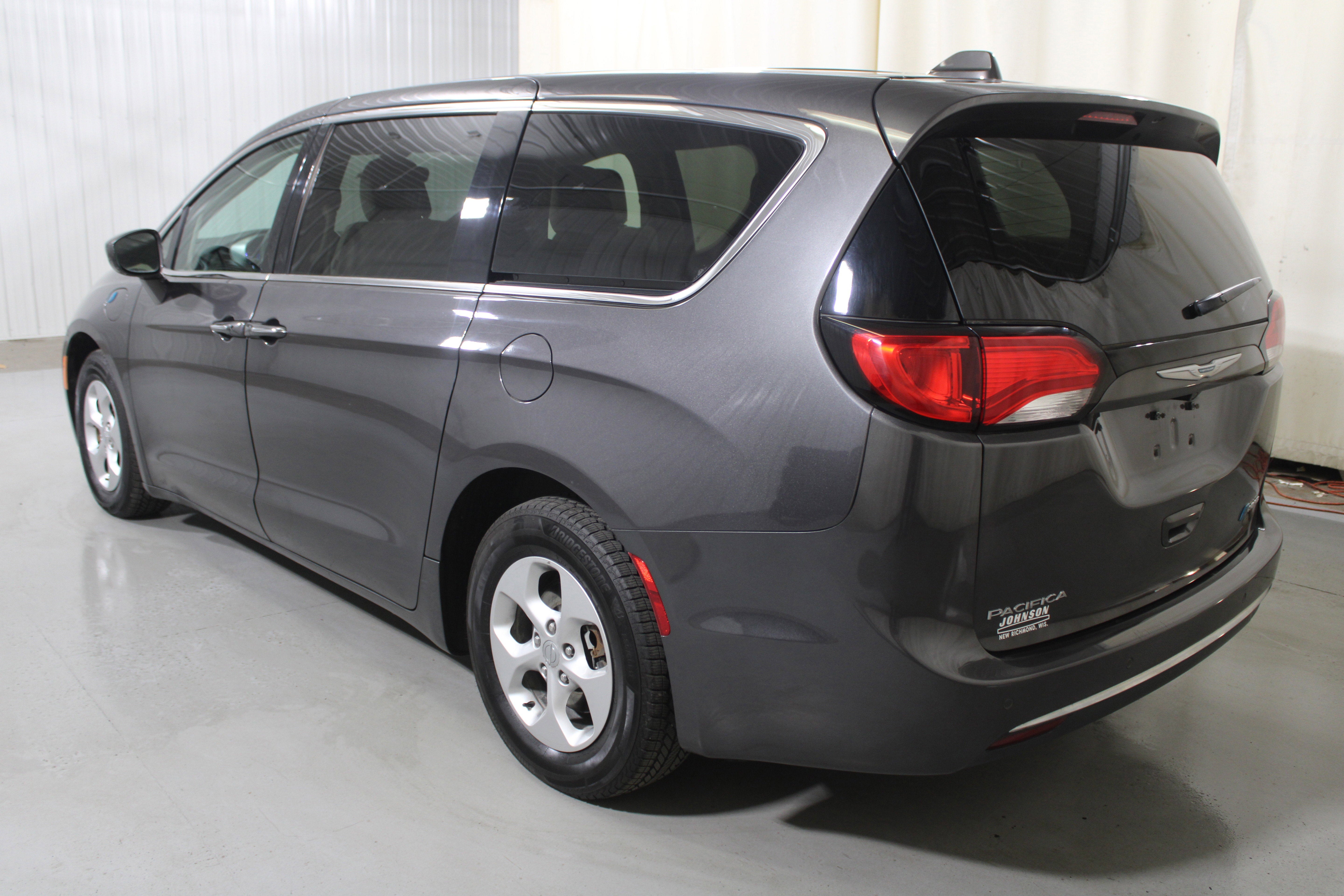 2018 Chrysler Pacifica Hybrid Touring Plus