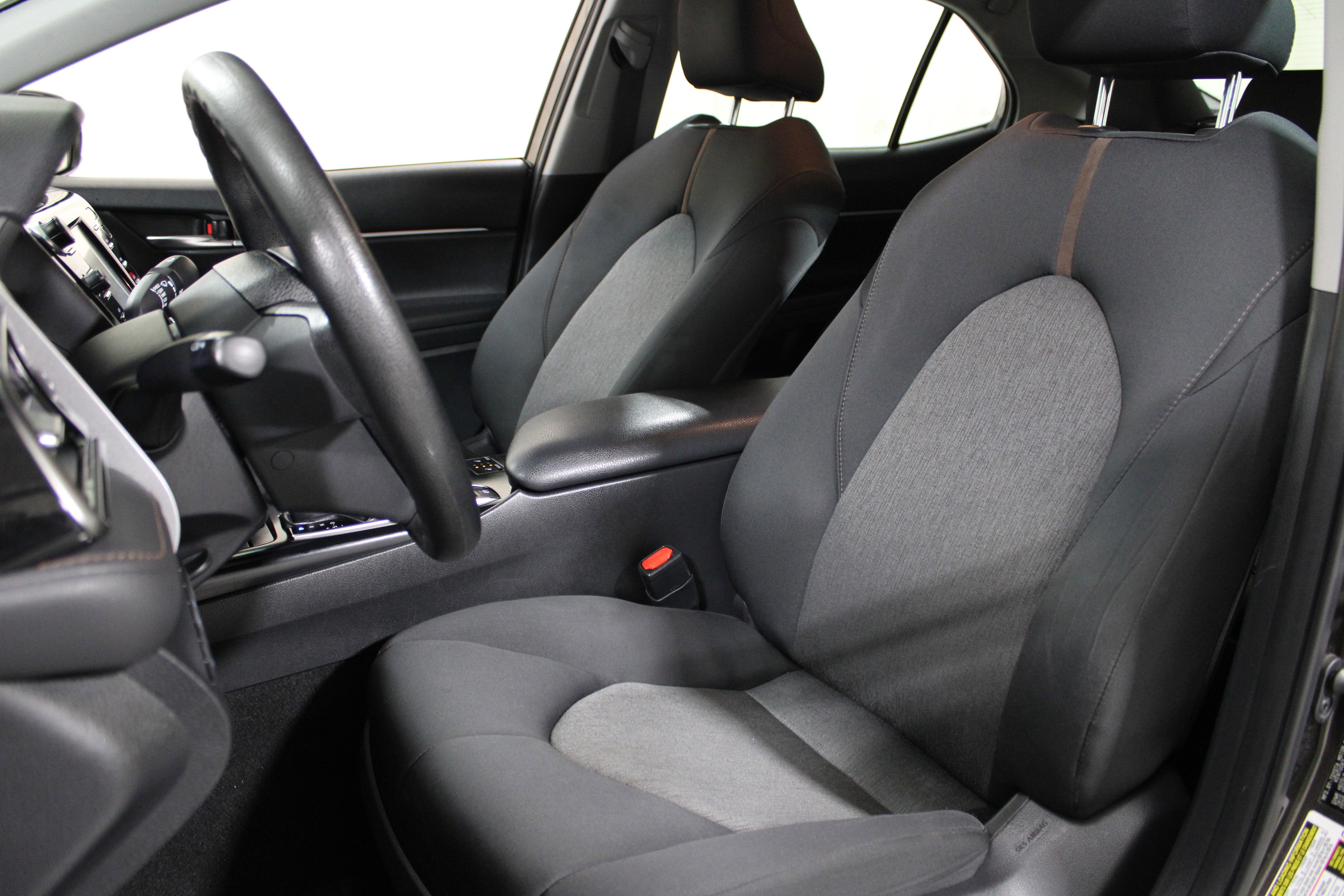 2019 Toyota Camry Hybrid LE