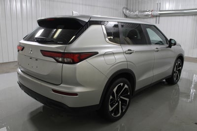 2022 Mitsubishi Outlander ES