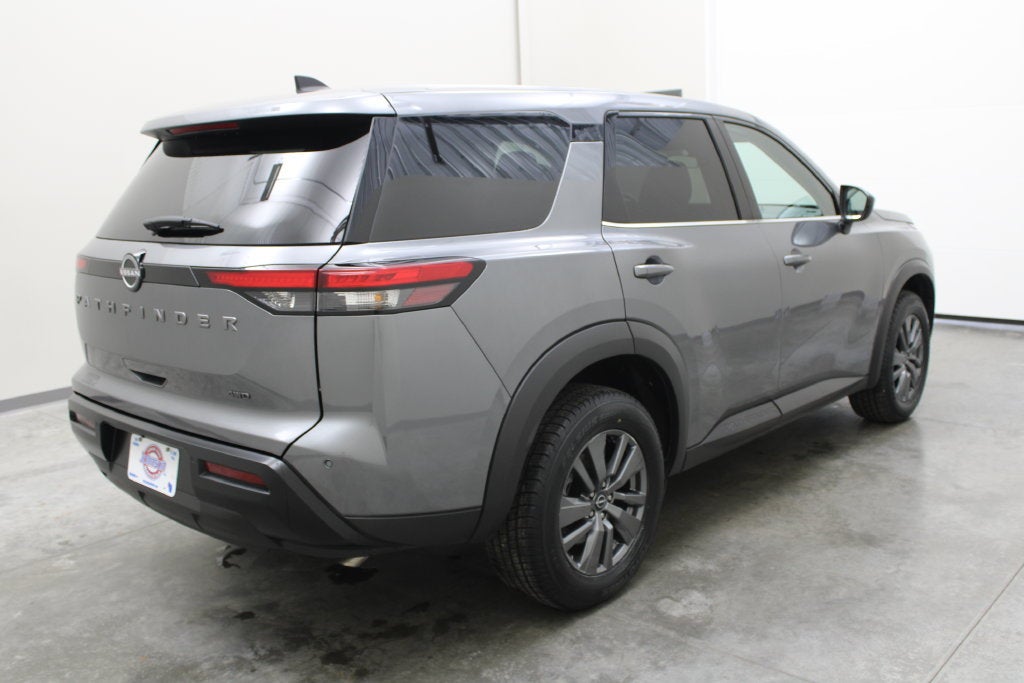 2026 Nissan Pathfinder S