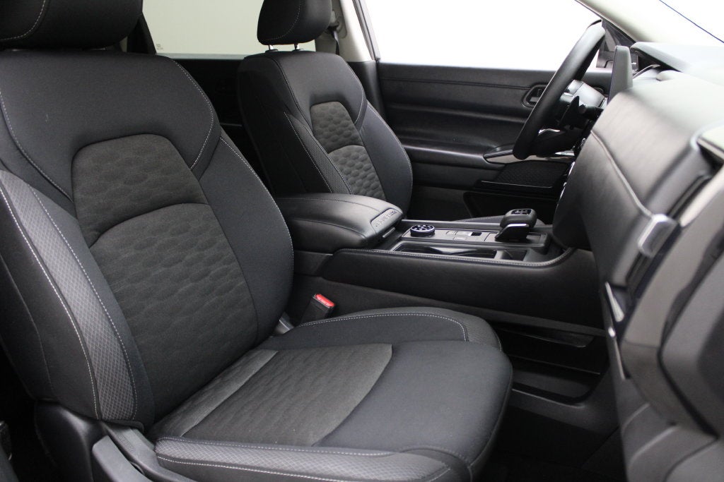 2026 Nissan Pathfinder S