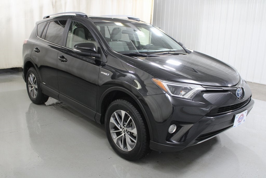 2017 Toyota RAV4 Hybrid XLE