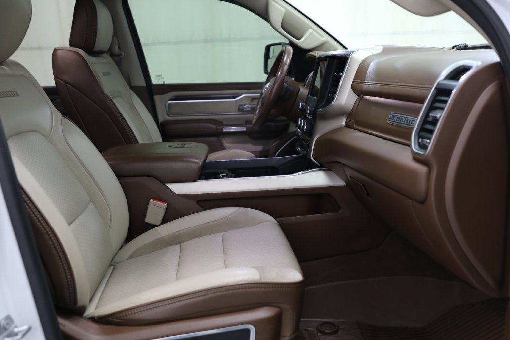2020 RAM 1500 Laramie Quad Cab 4x4 6'4" Box