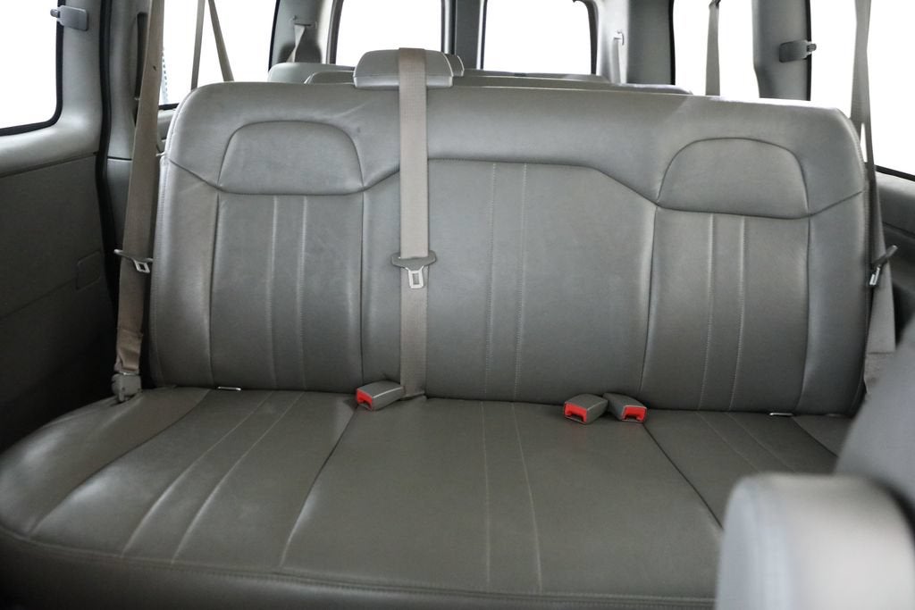 2021 GMC Savana Passenger 3500 LS