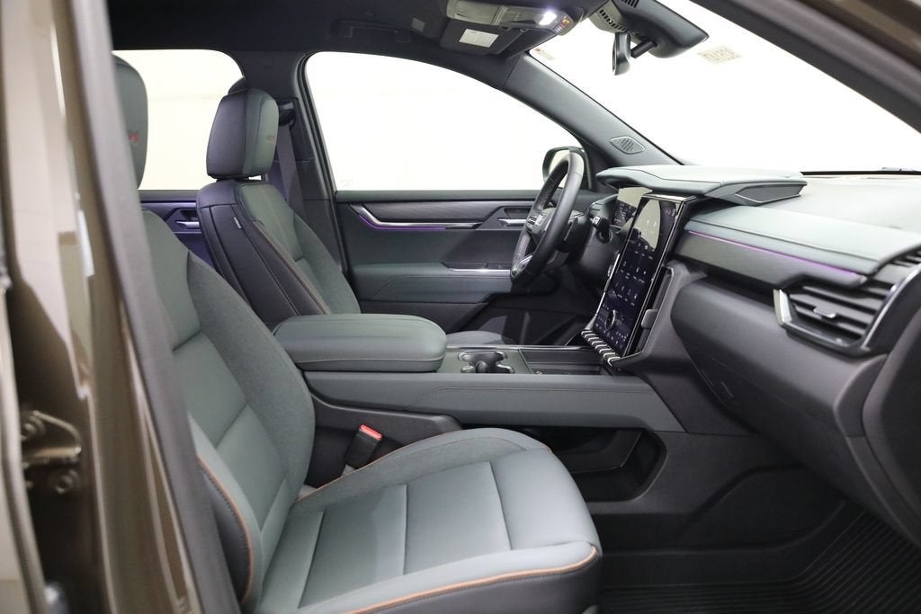 2024 GMC Acadia AT4