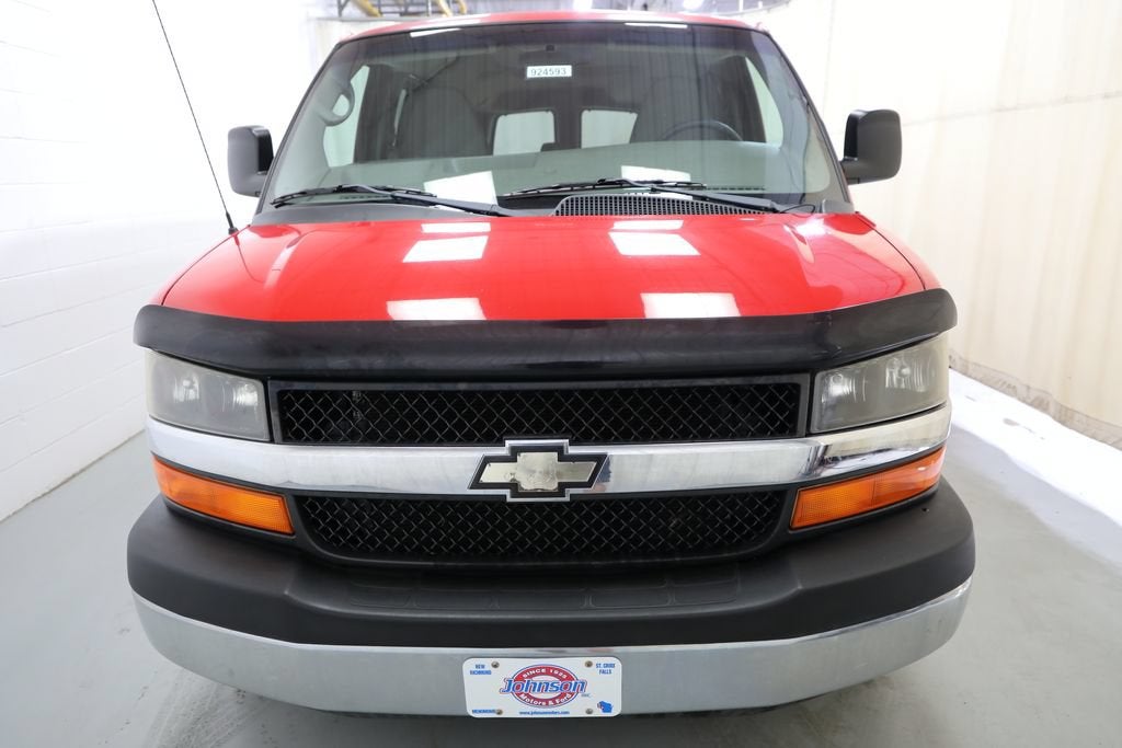 2011 Chevrolet Express Passenger 1500 1LT