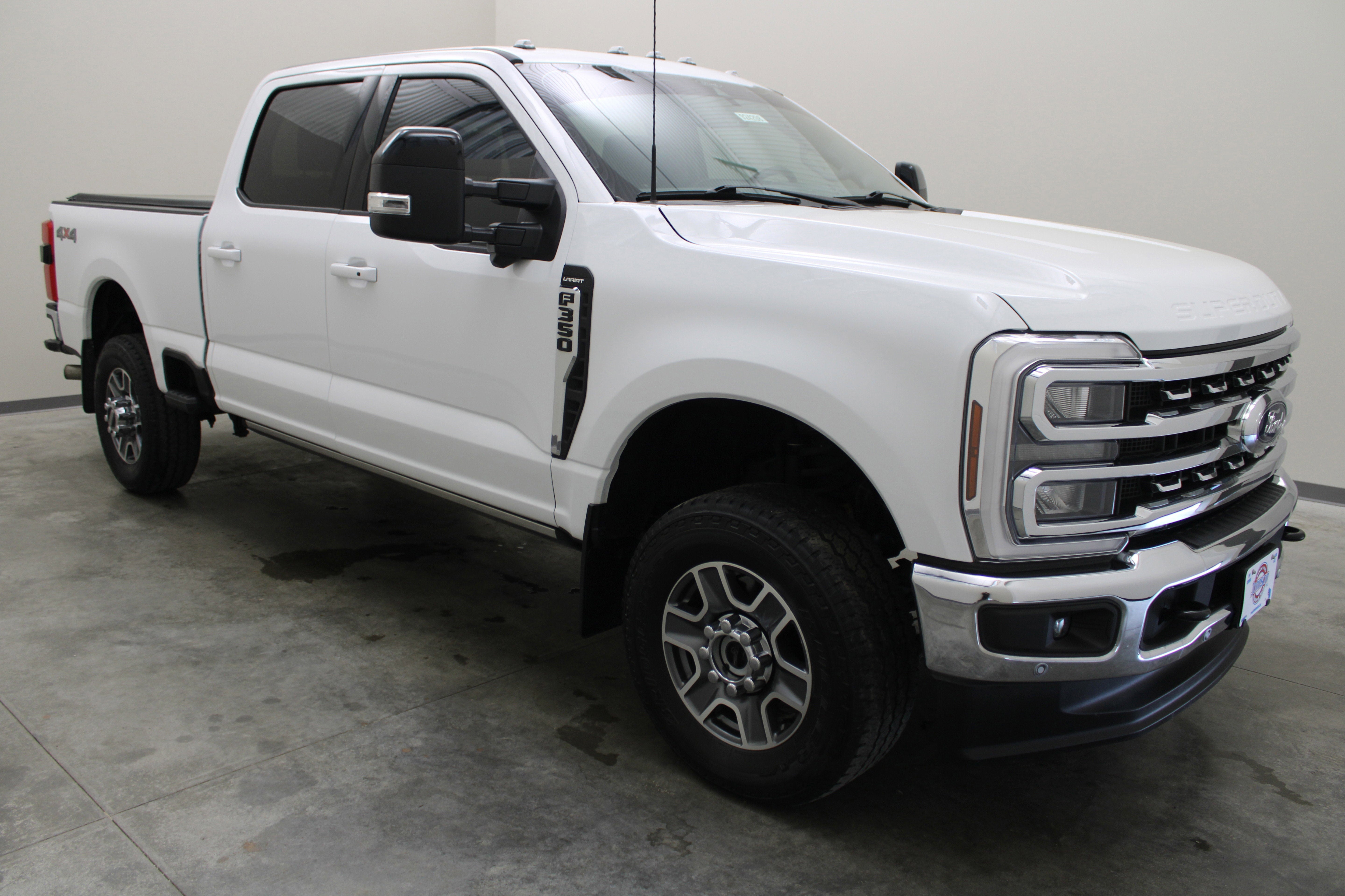2024 Ford Super Duty F-350 SRW Pickup LARIAT