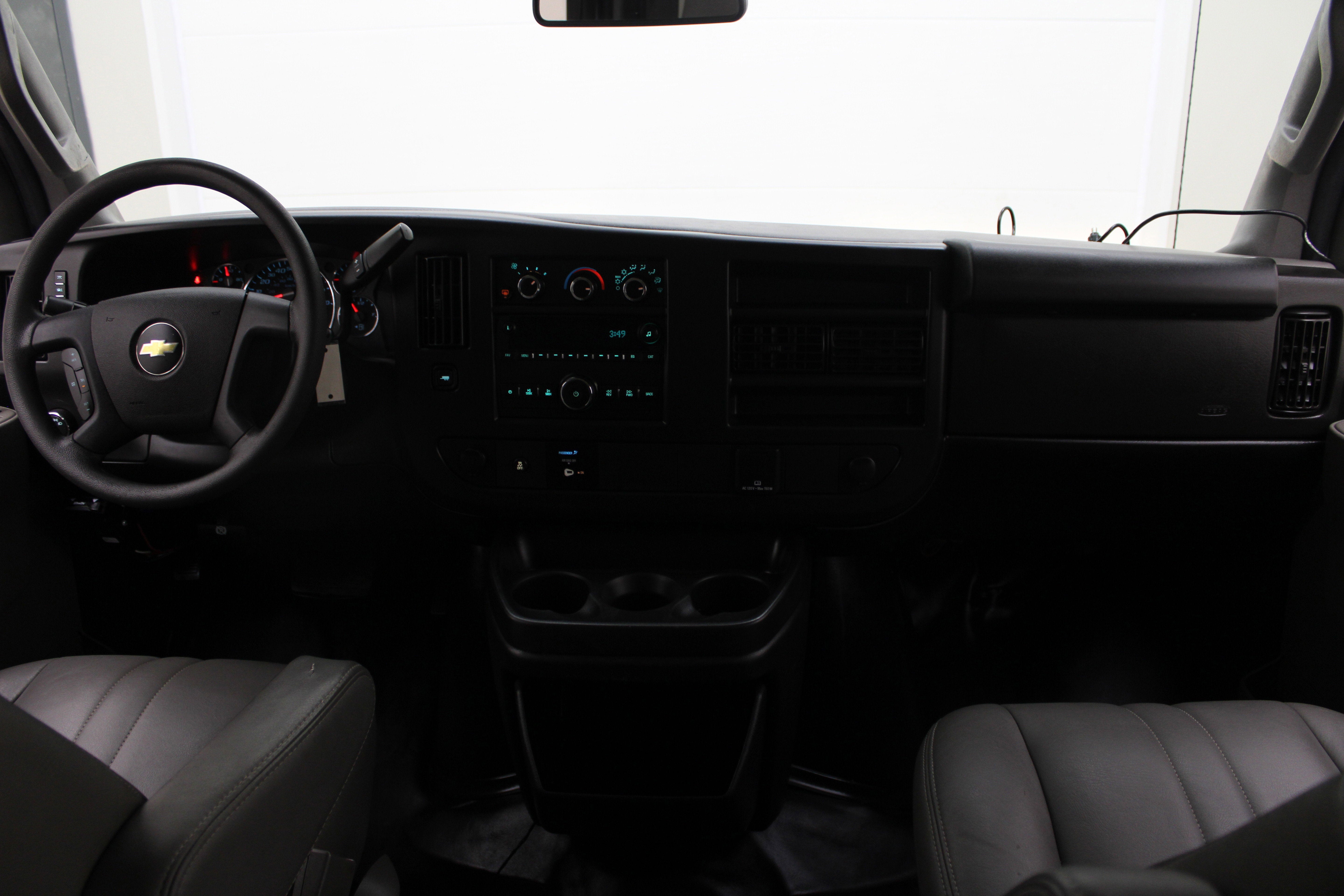 2019 Chevrolet Express Passenger LS