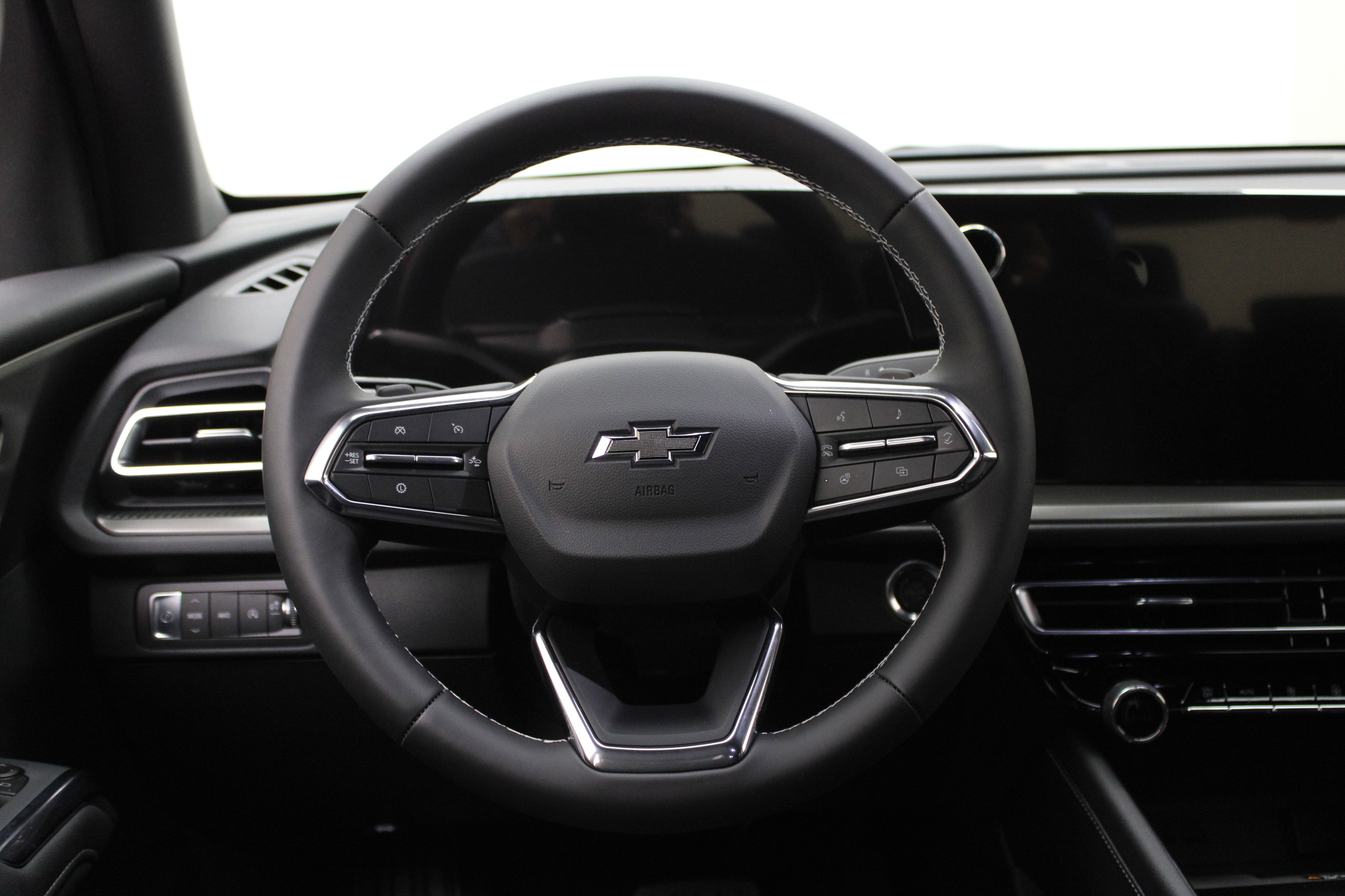 2026 Chevrolet Traverse AWD LT