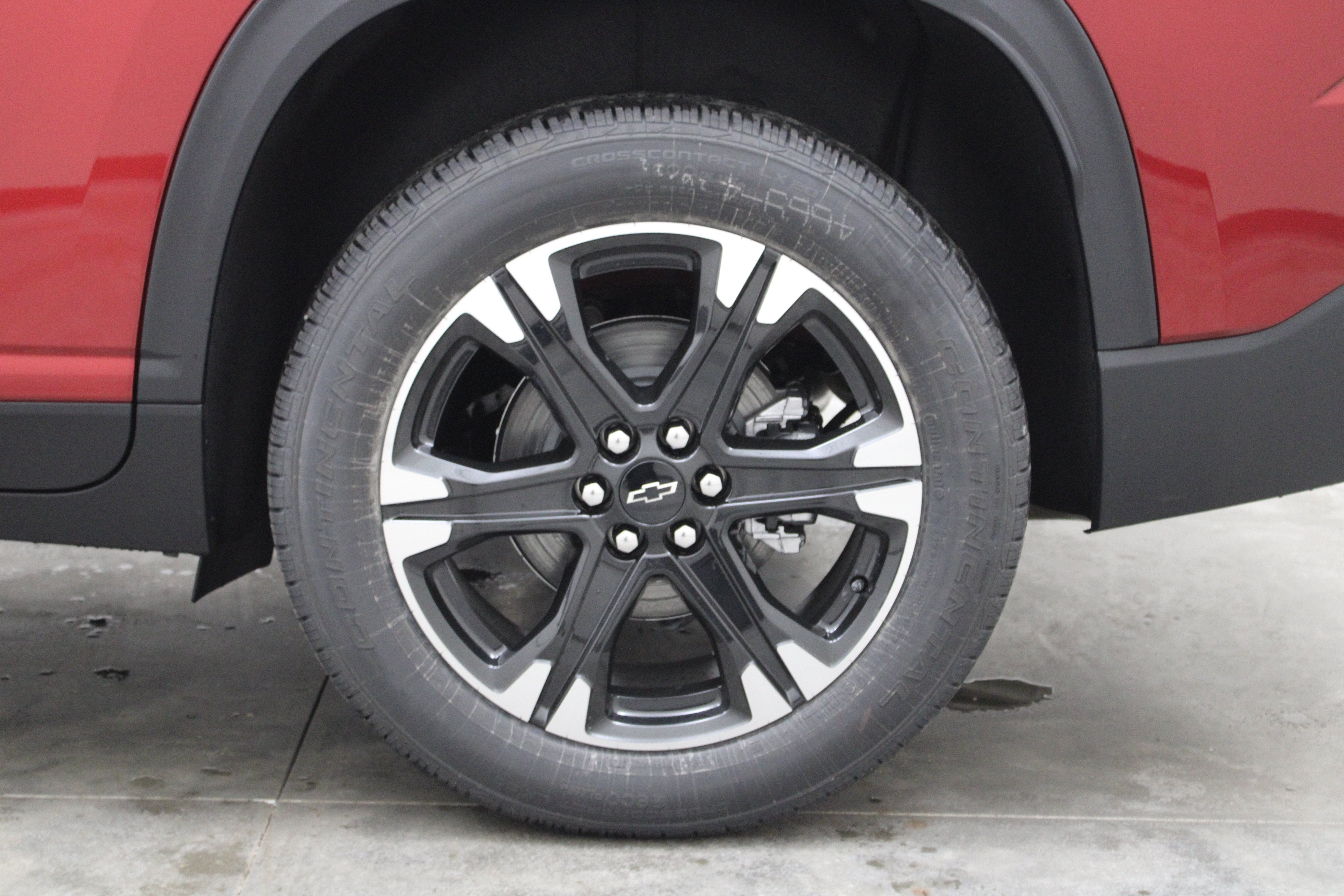 2027 Chevrolet Traverse AWD LT