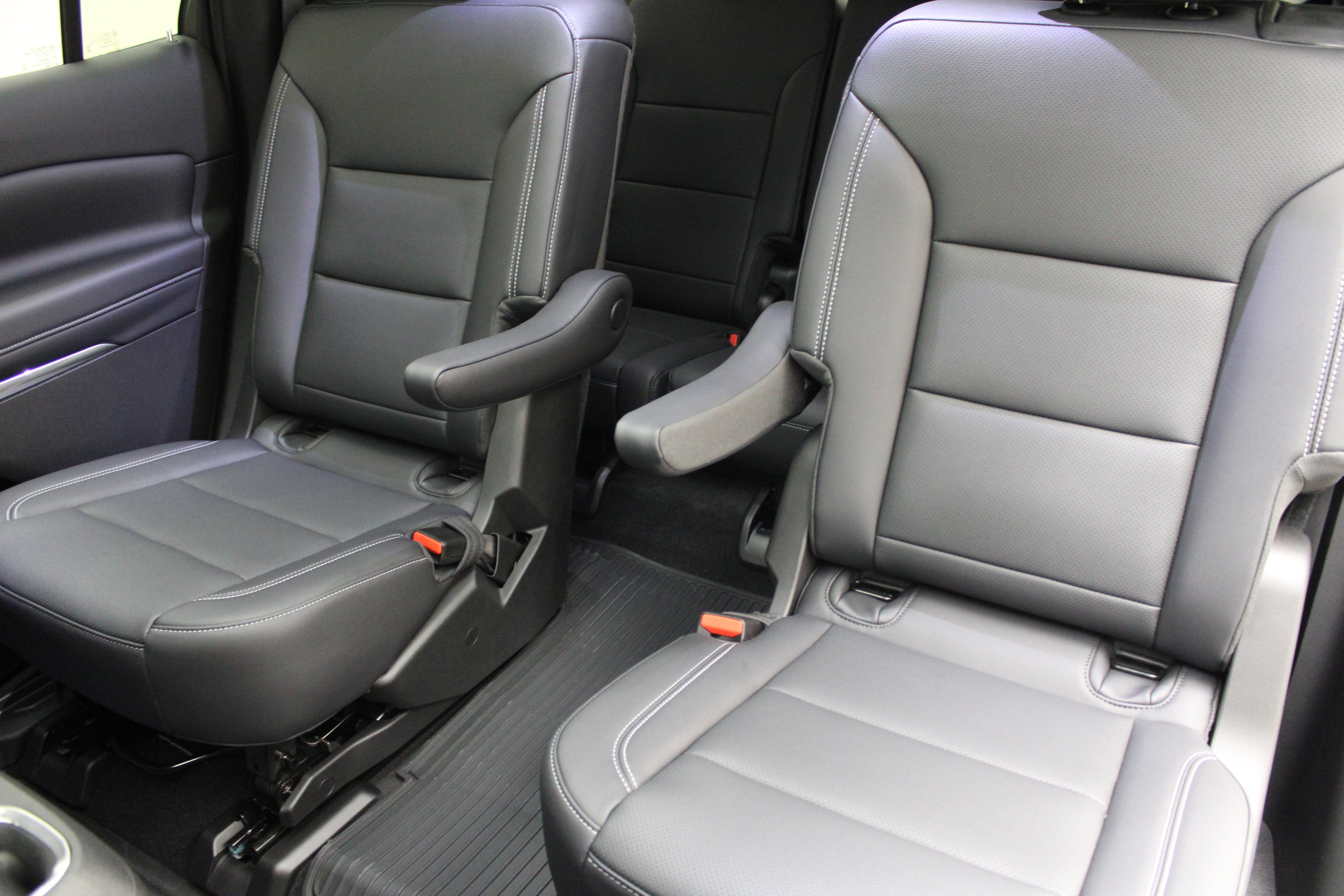 2027 Chevrolet Traverse AWD LT