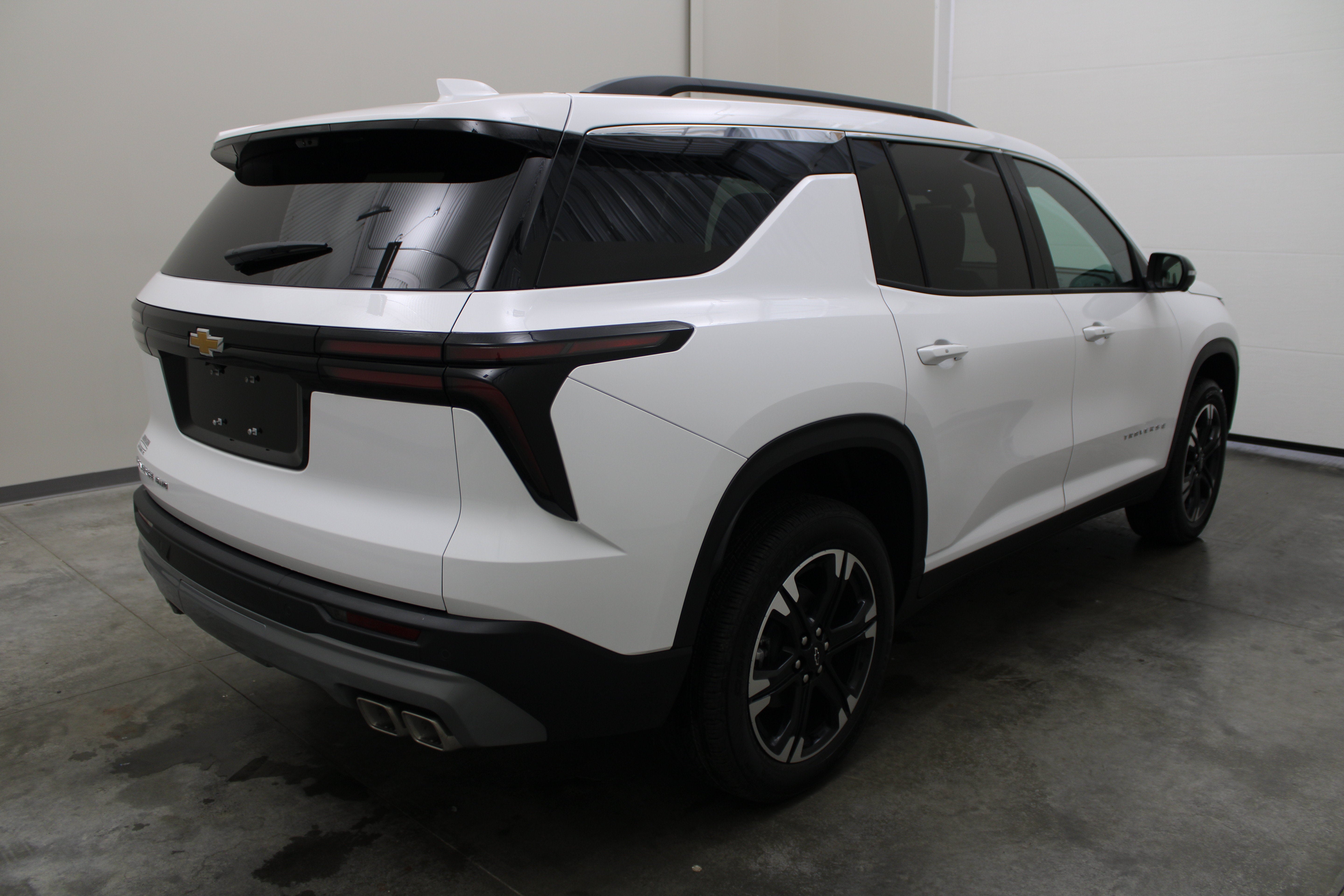 2027 Chevrolet Traverse AWD LT