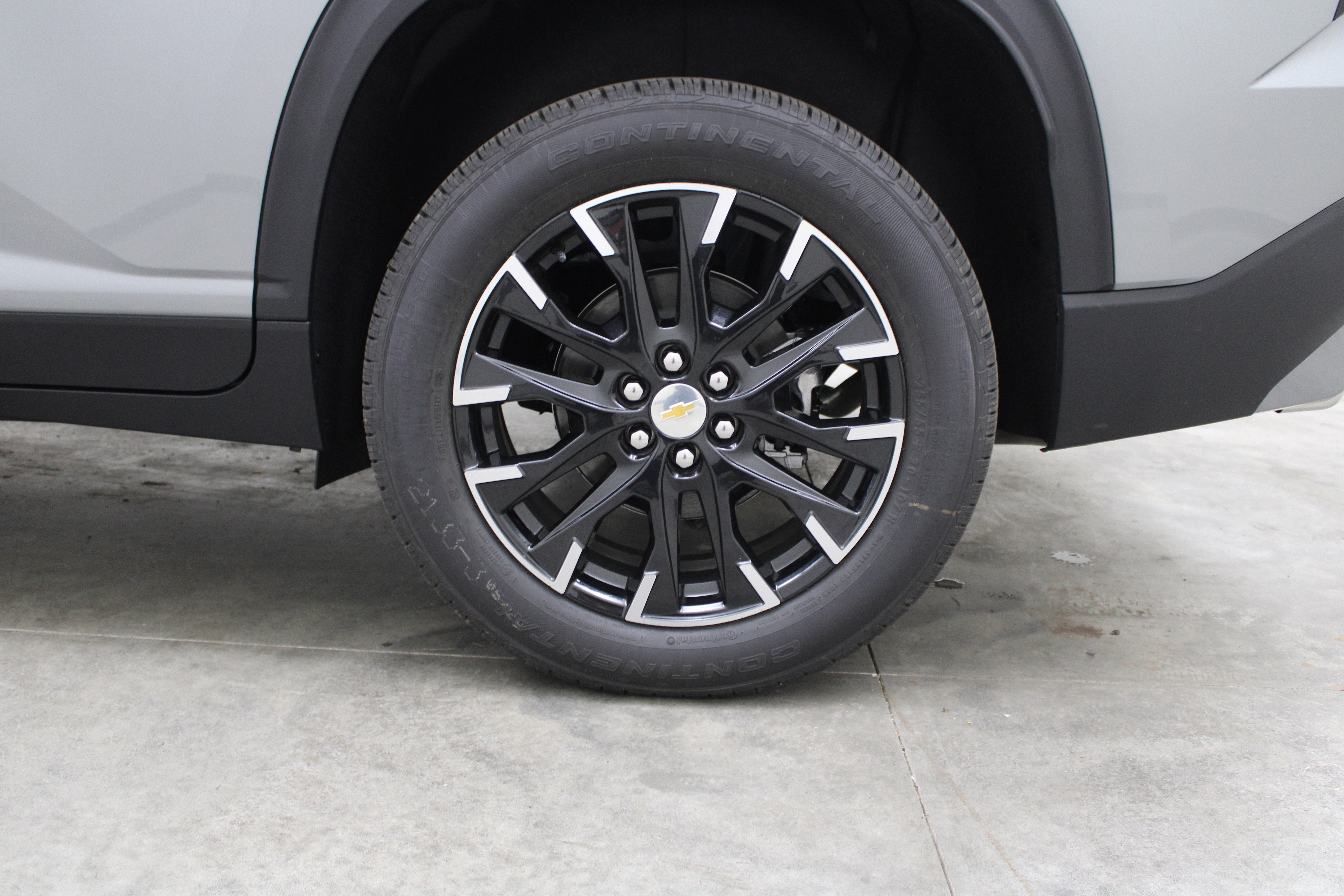 2026 Chevrolet Traverse AWD LT