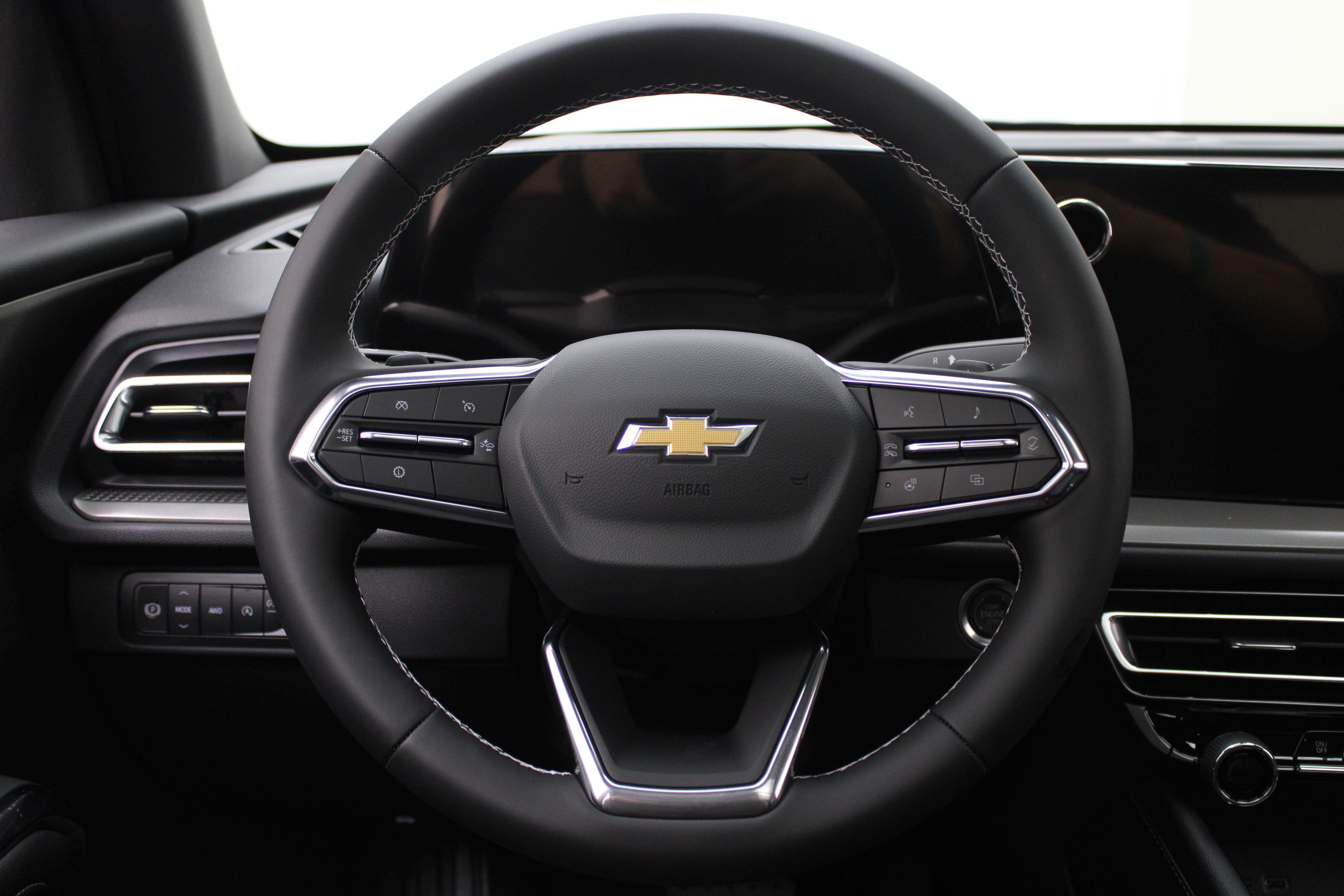 2027 Chevrolet Traverse AWD LT