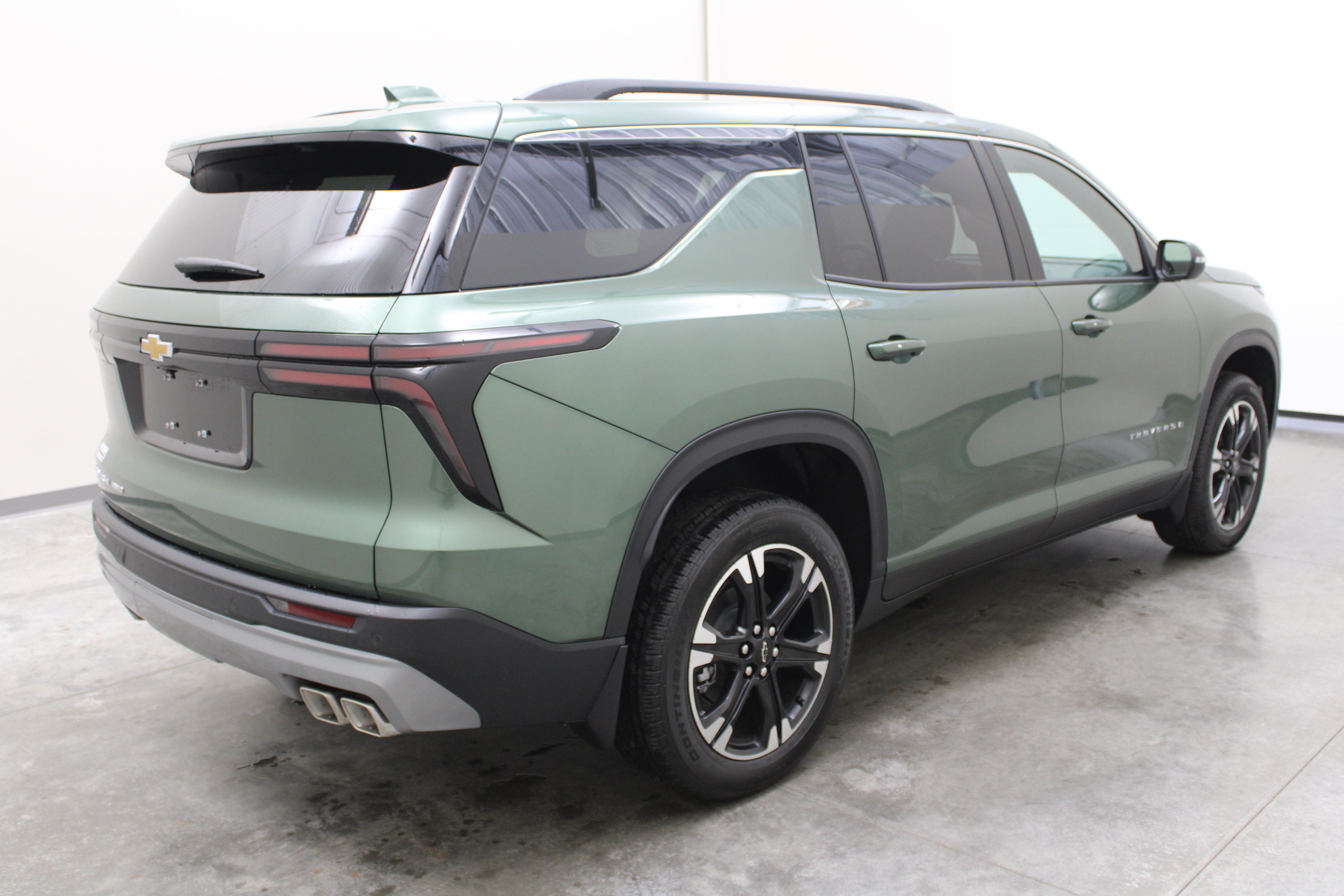 2027 Chevrolet Traverse AWD LT