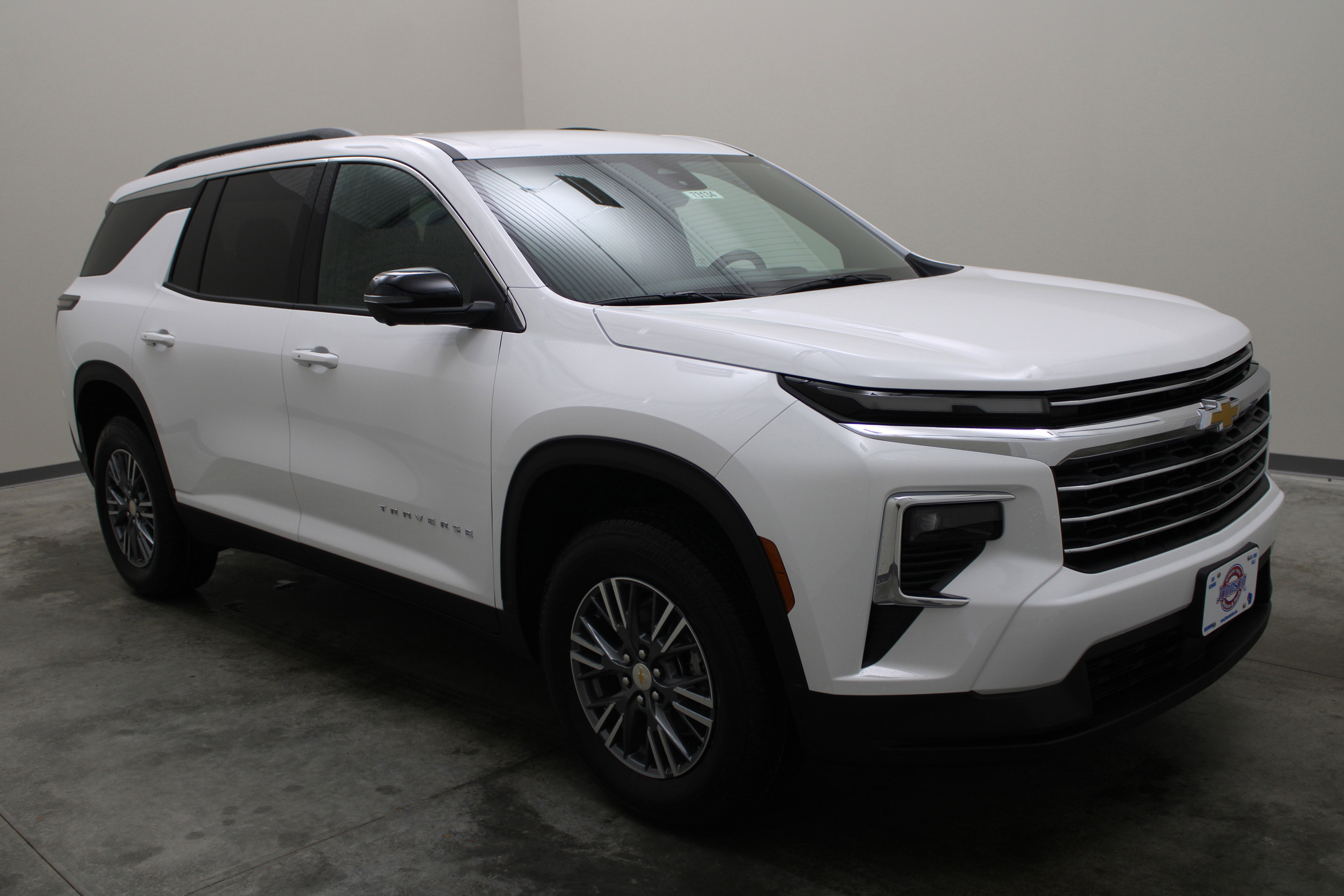 2026 Chevrolet Traverse AWD LT