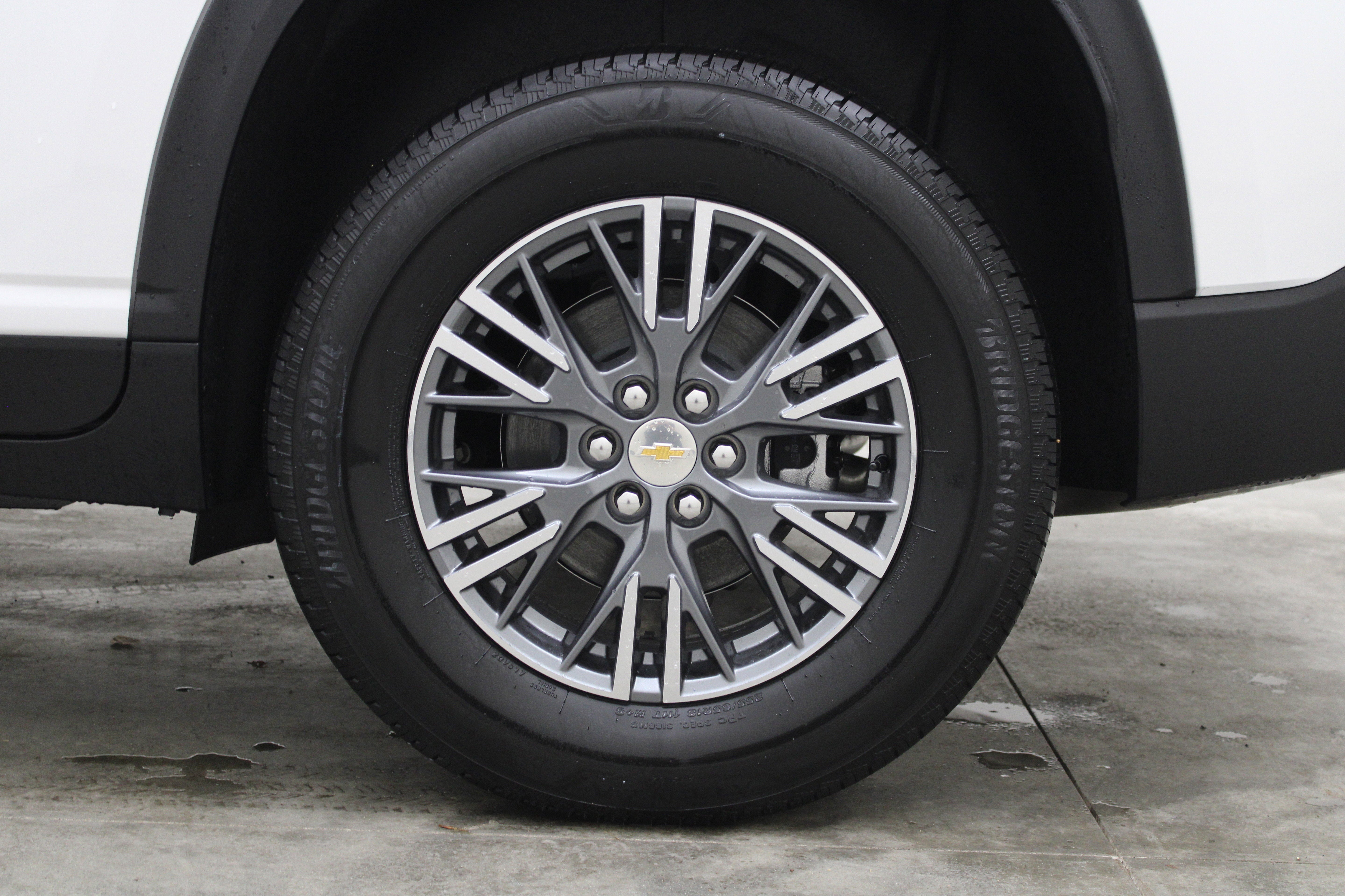 2026 Chevrolet Traverse AWD LT