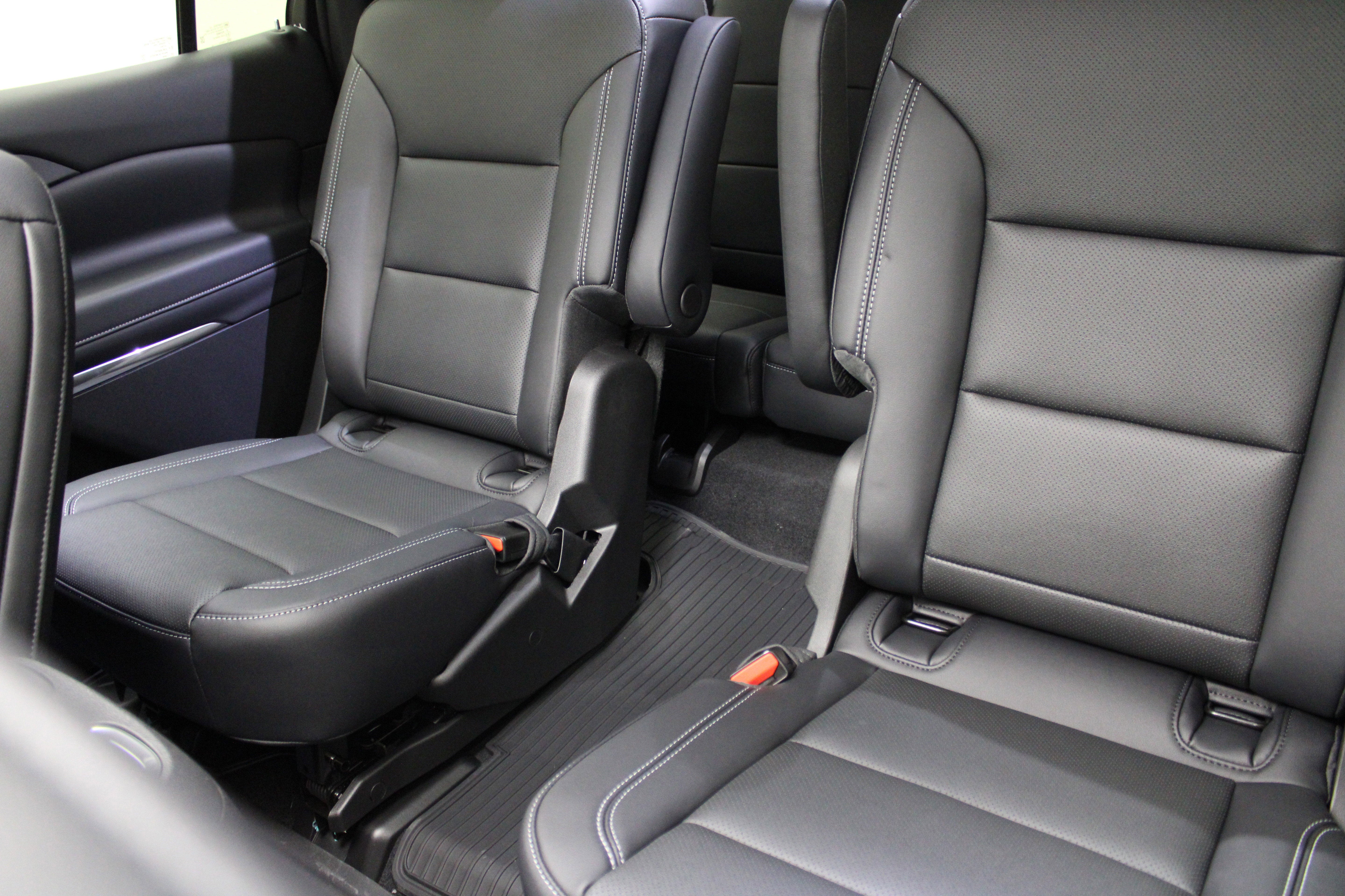 2026 Chevrolet Traverse LT - Photo 13
