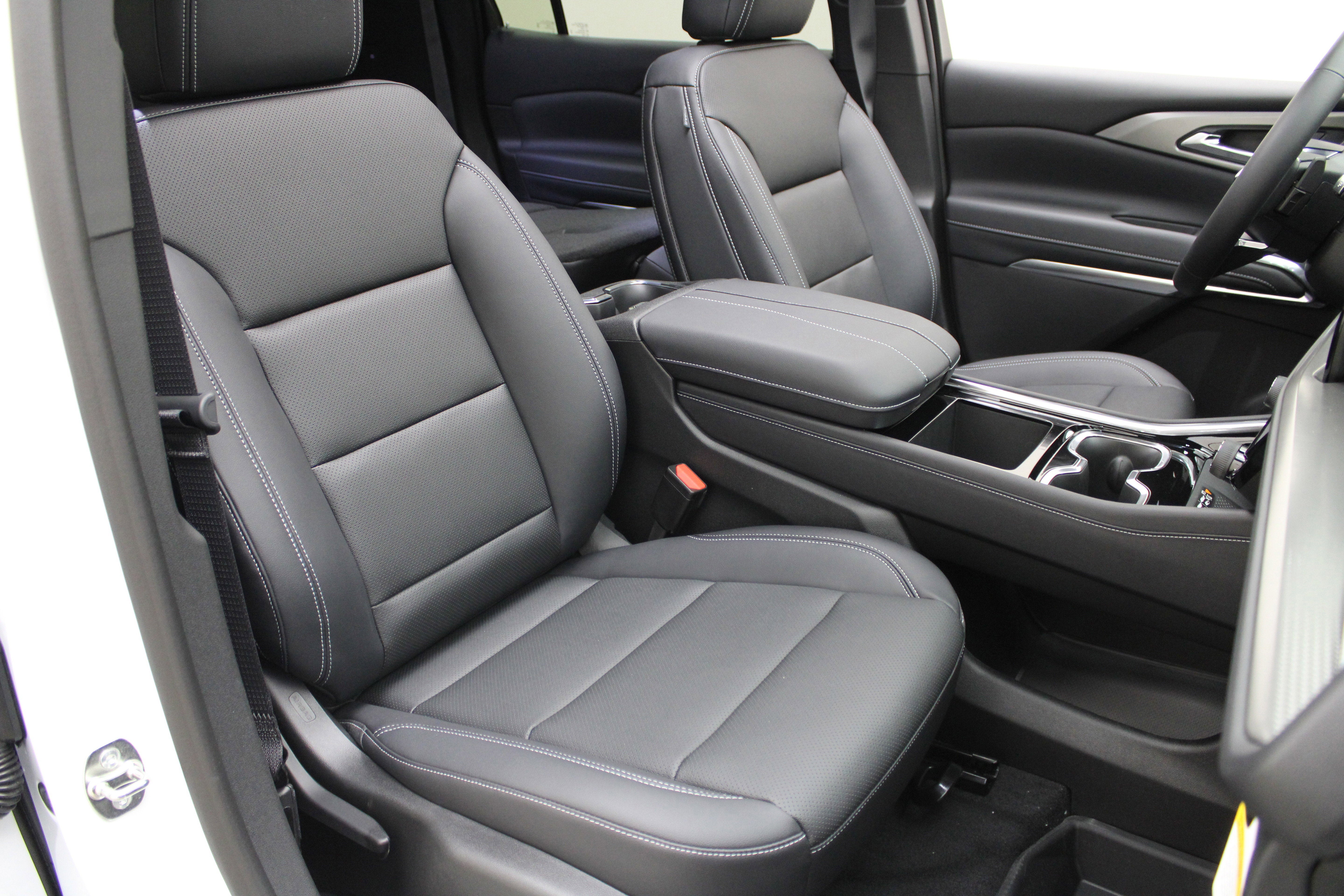 2026 Chevrolet Traverse LT - Photo 7