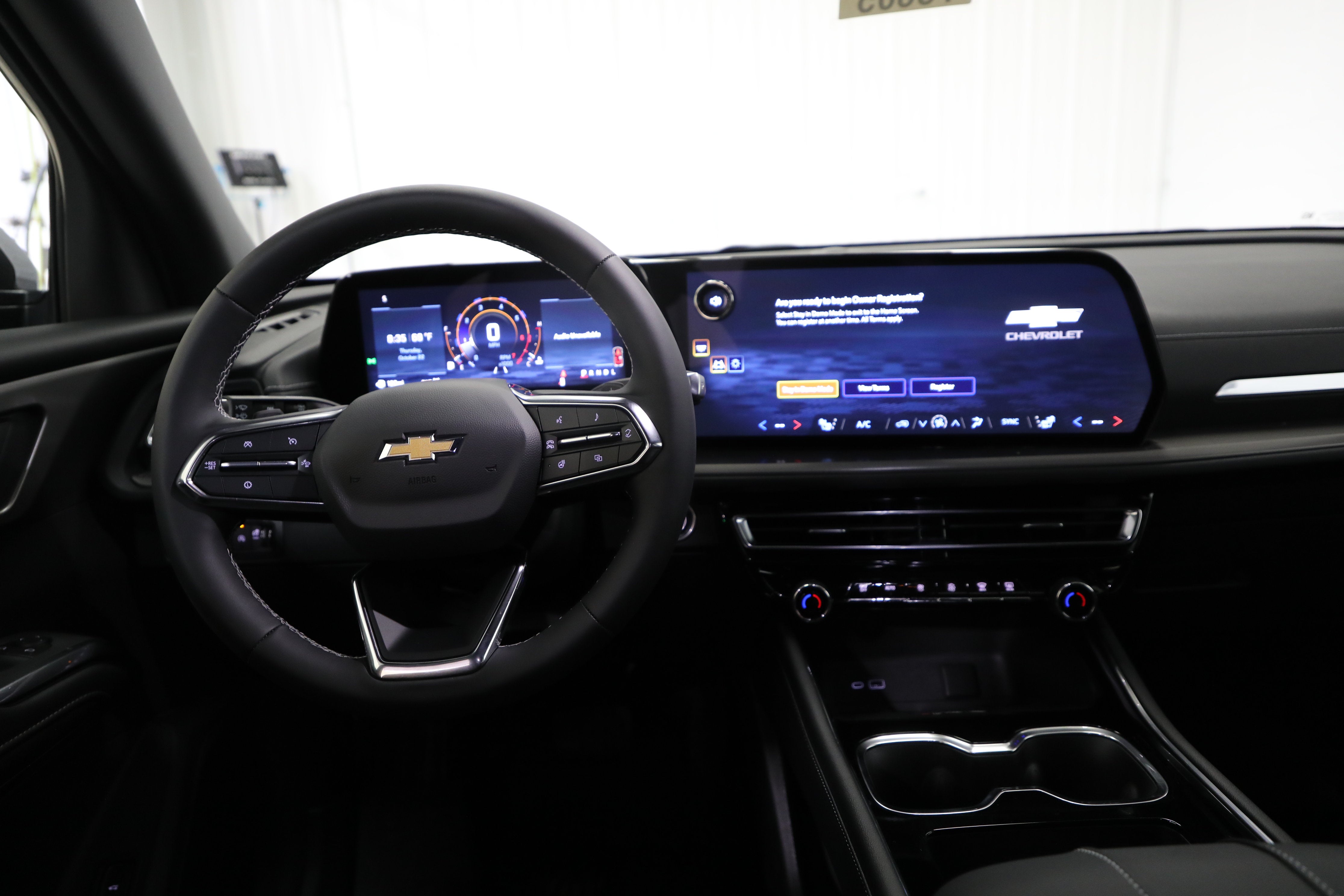 2027 Chevrolet Traverse AWD LT