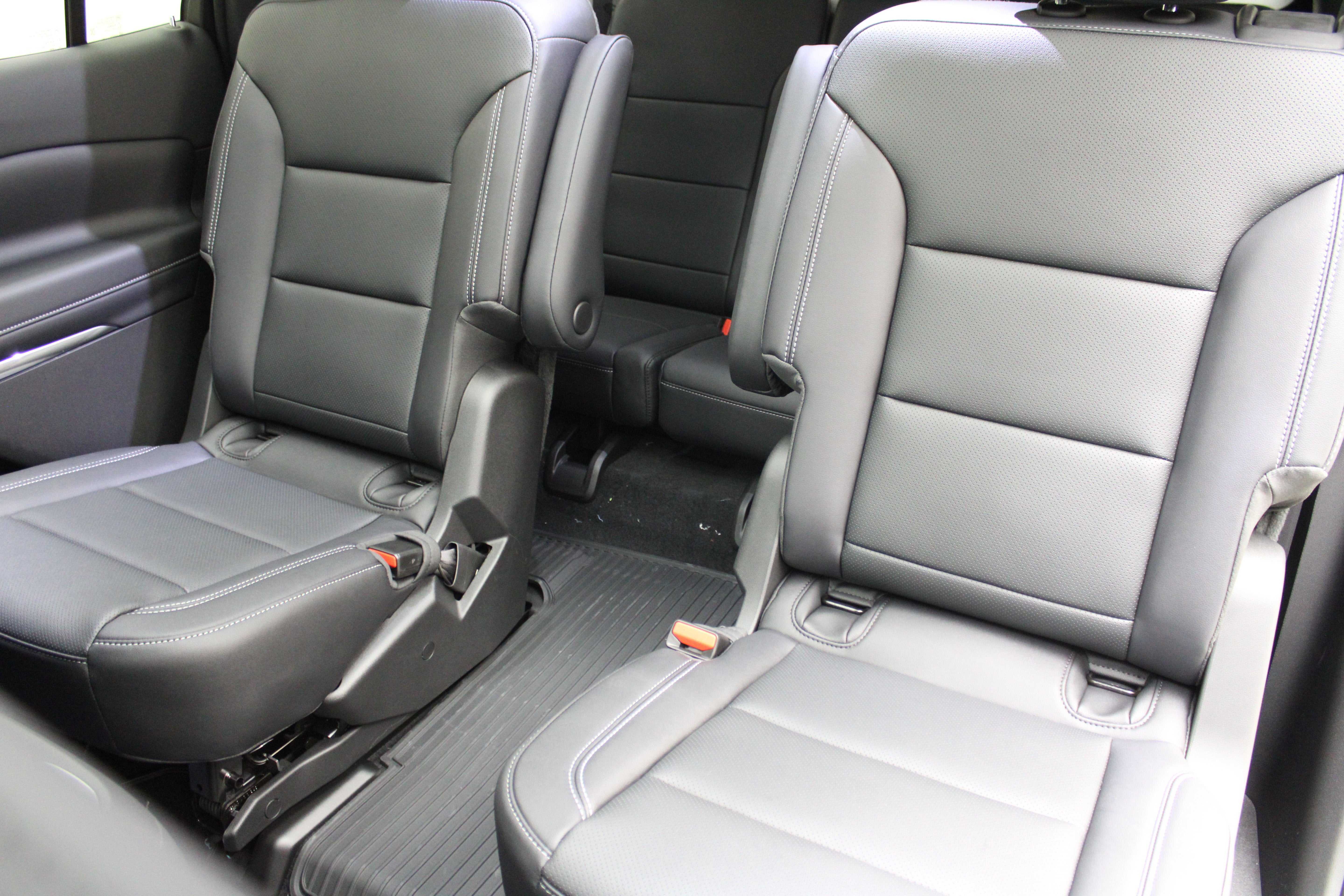 2027 Chevrolet Traverse AWD LT