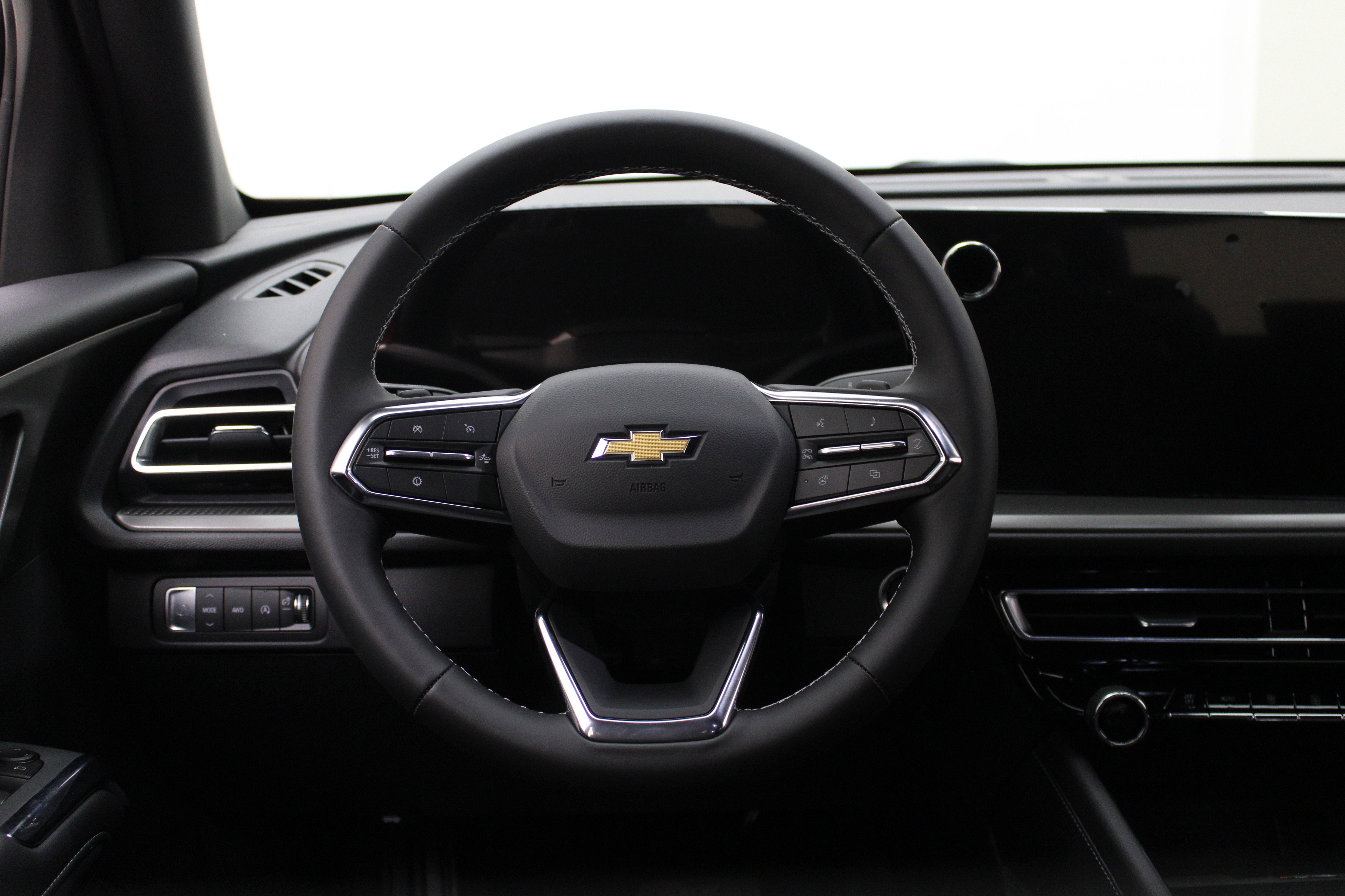 2026 Chevrolet Traverse AWD LT