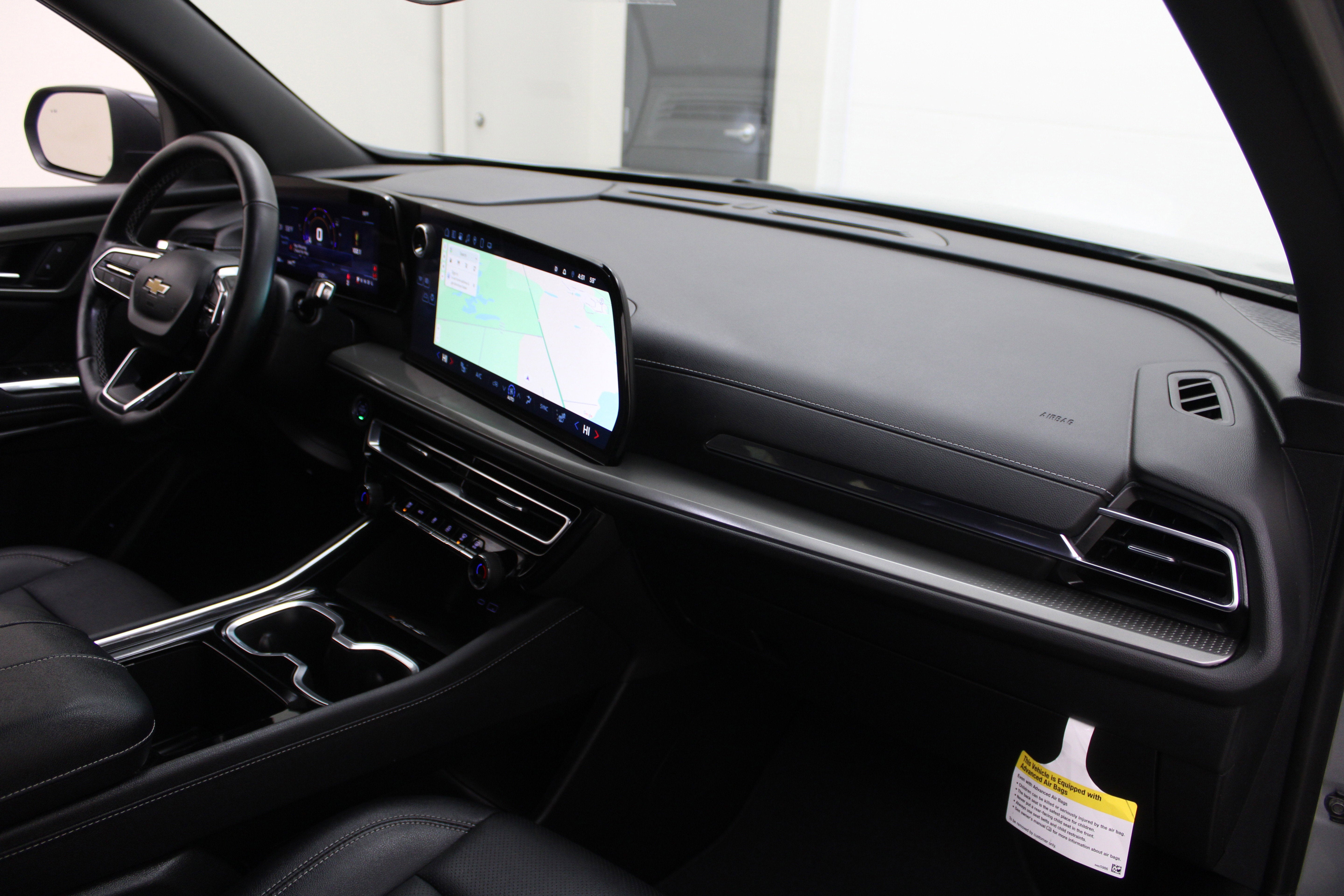 2025 Chevrolet Traverse AWD LT