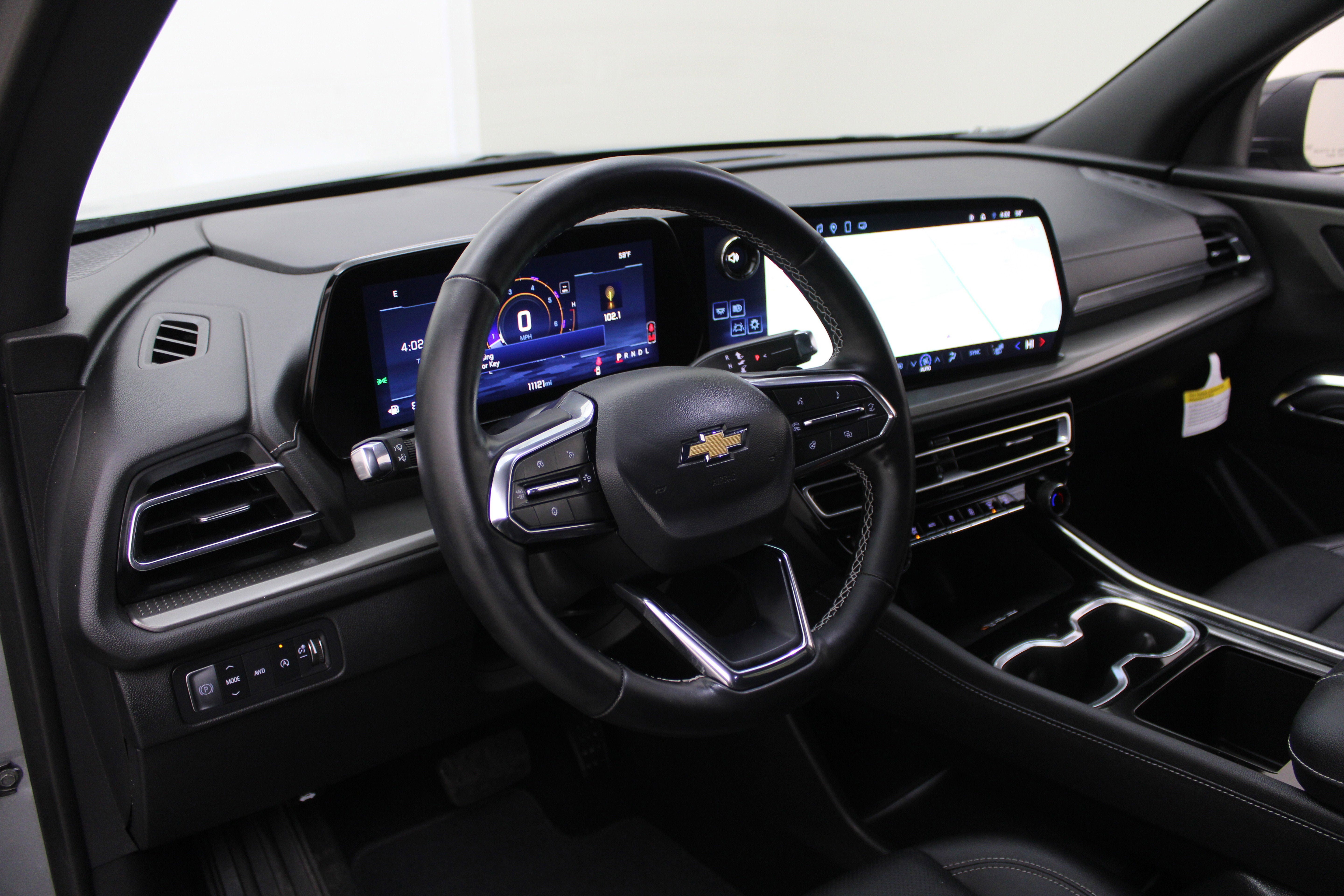 2025 Chevrolet Traverse AWD LT