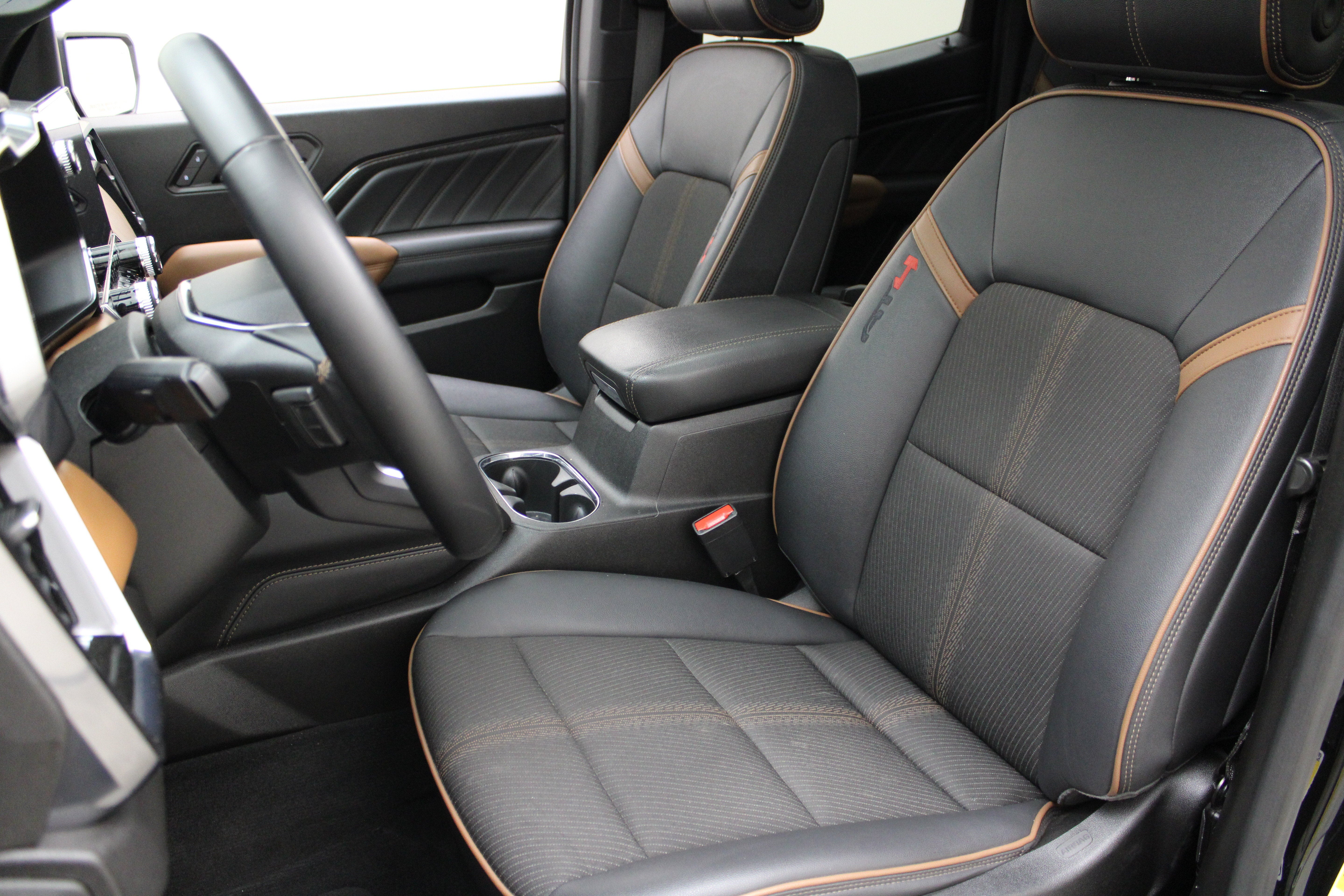 2024 GMC Canyon 4WD AT4