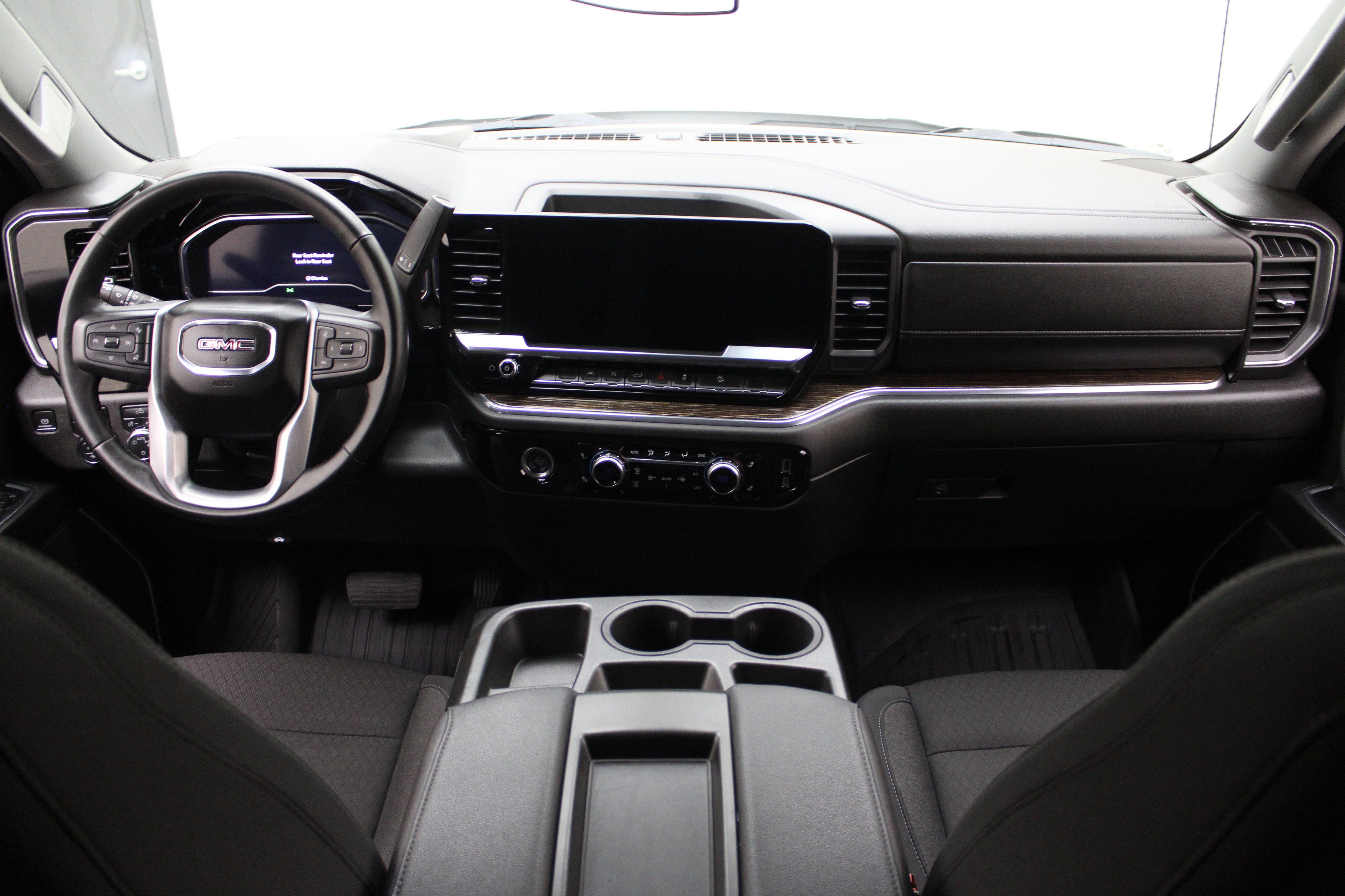 2024 GMC Sierra 1500 SLE
