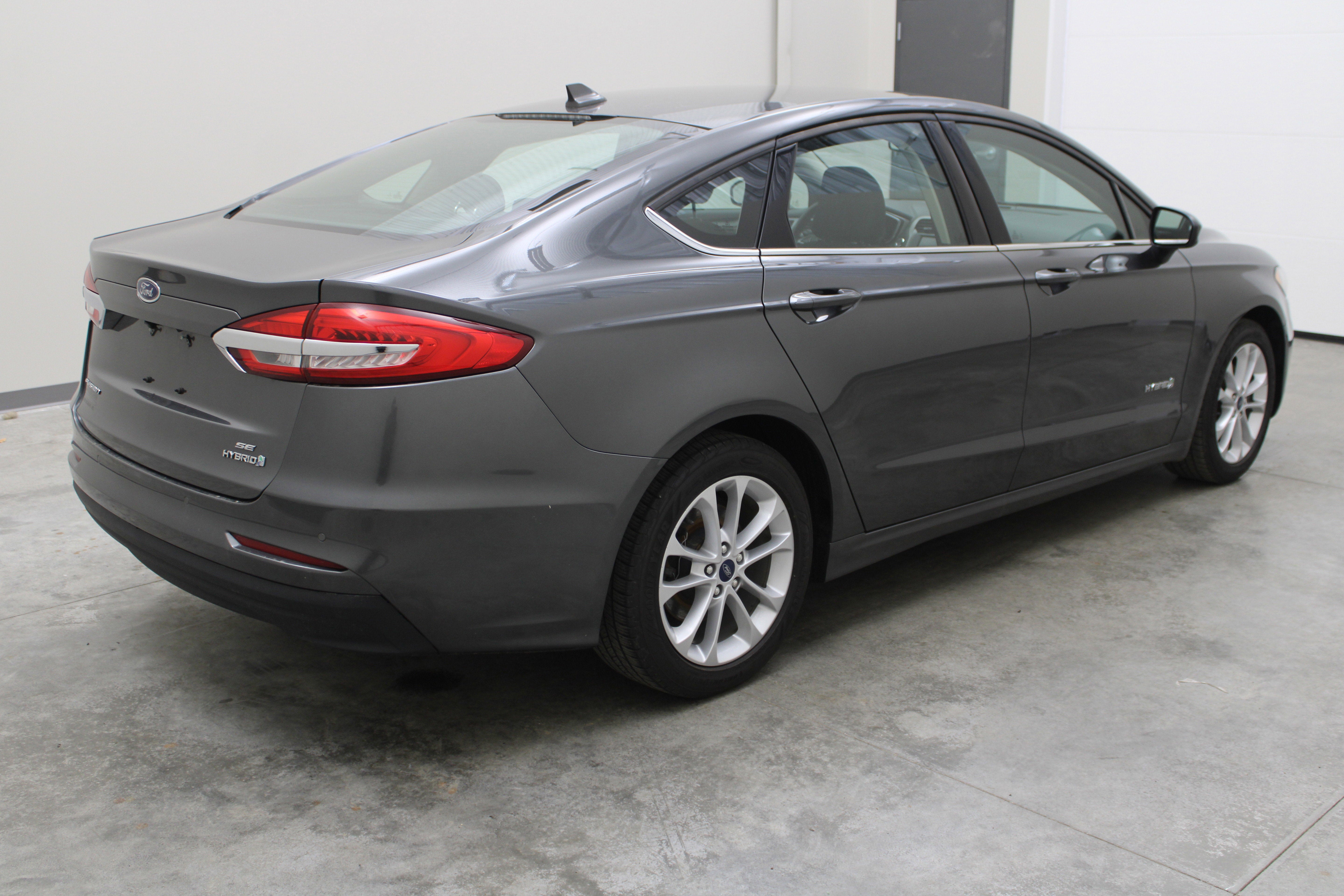 2019 Ford Fusion Hybrid SE